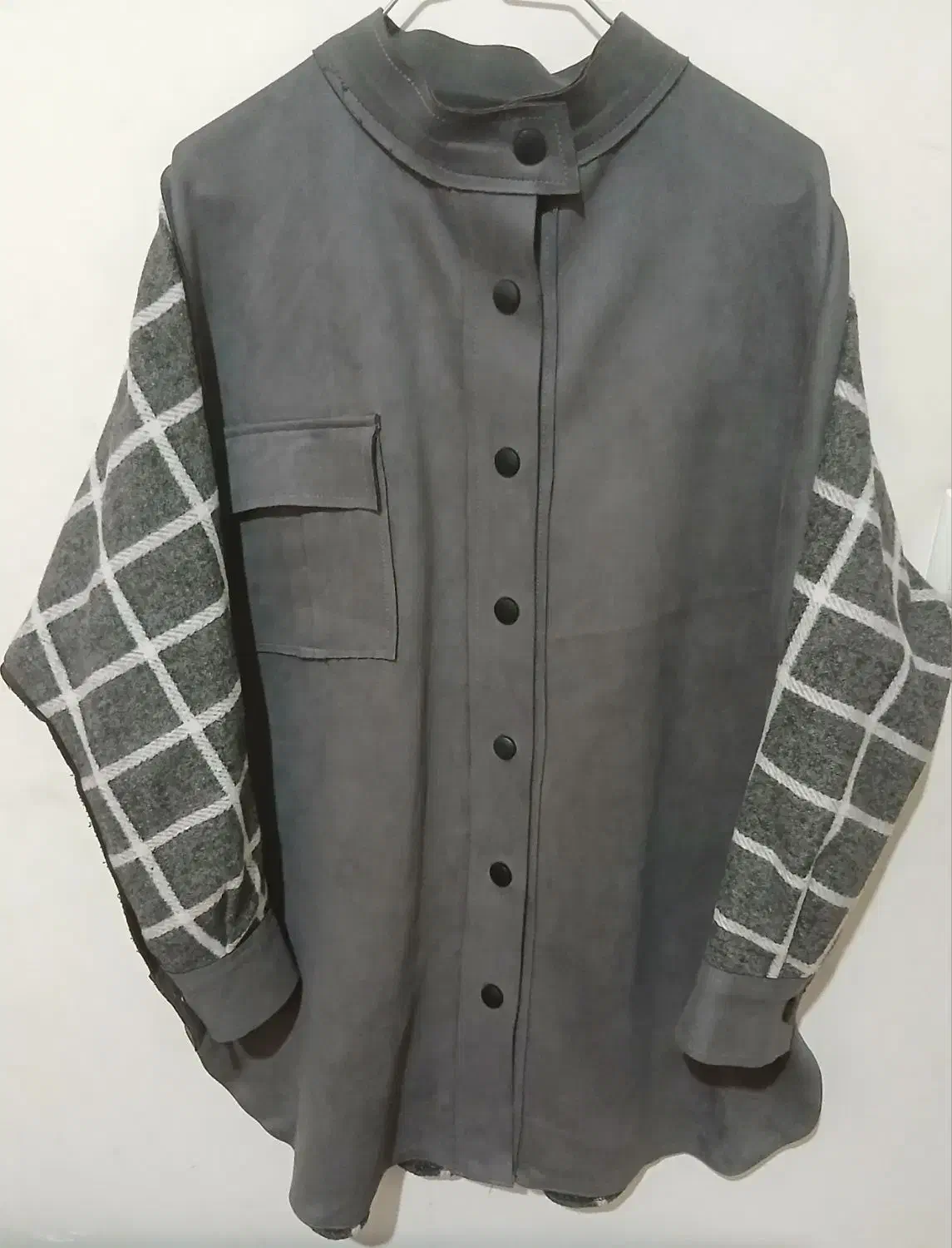 تعدادی مانتو و پالتو و پارچه جهت معاوضه یا فروش|لباس|فردیس, شهرک ارم|دیوار