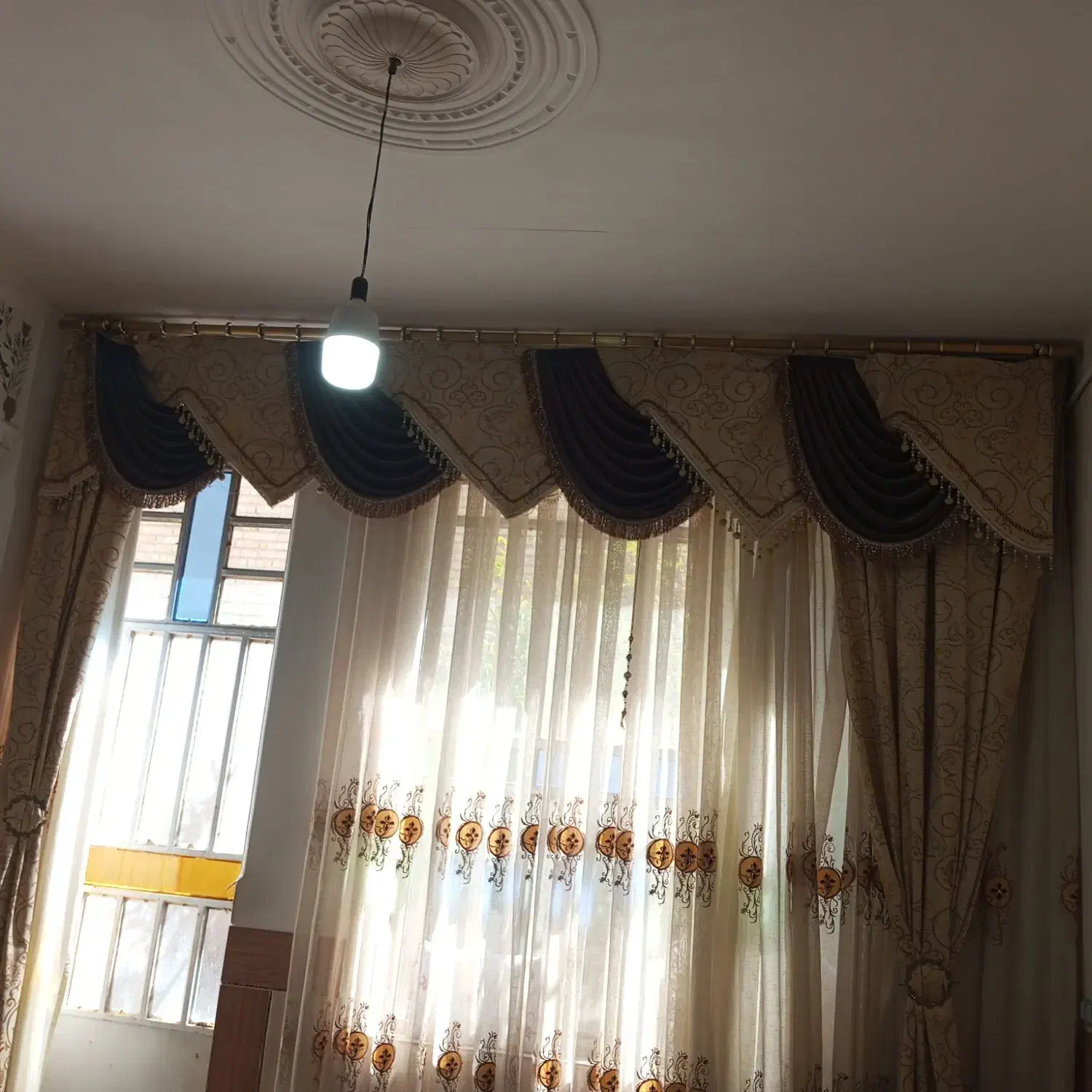 پرده  در حد نو|پرده، رانر، رومیزی|مرودشت, استادیوم‎|دیوار