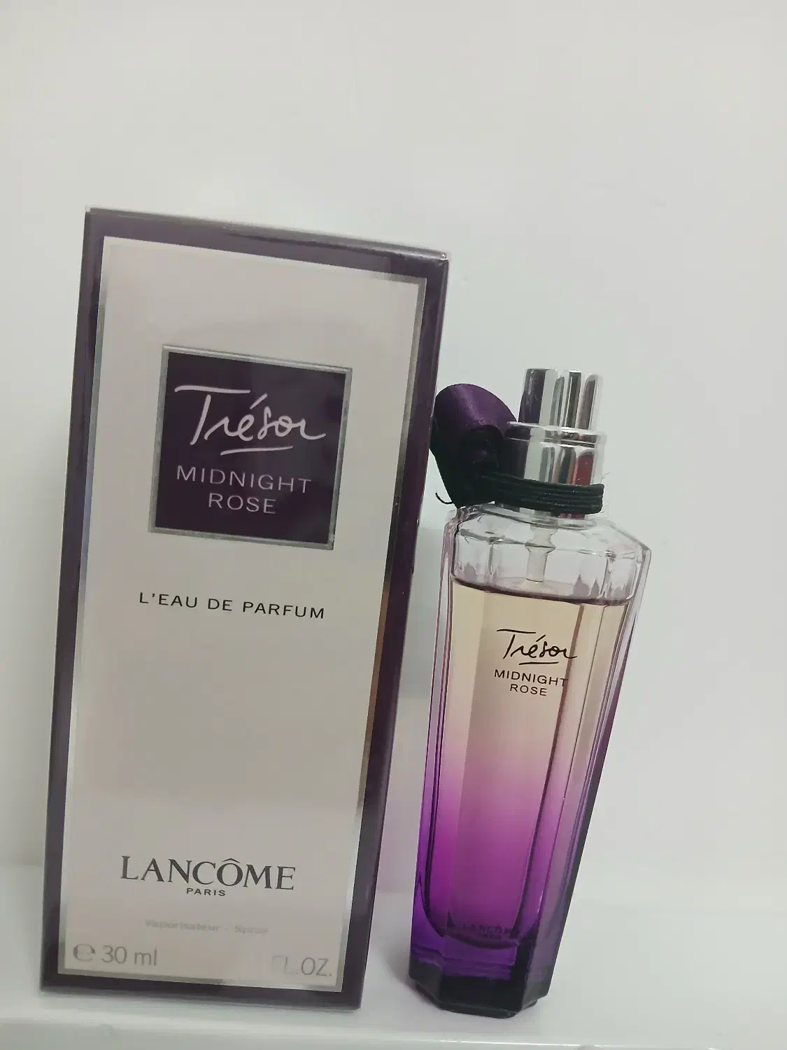 عطر شرکتی|آرایشی، بهداشتی، درمانی|شیراز, آبیاری|دیوار