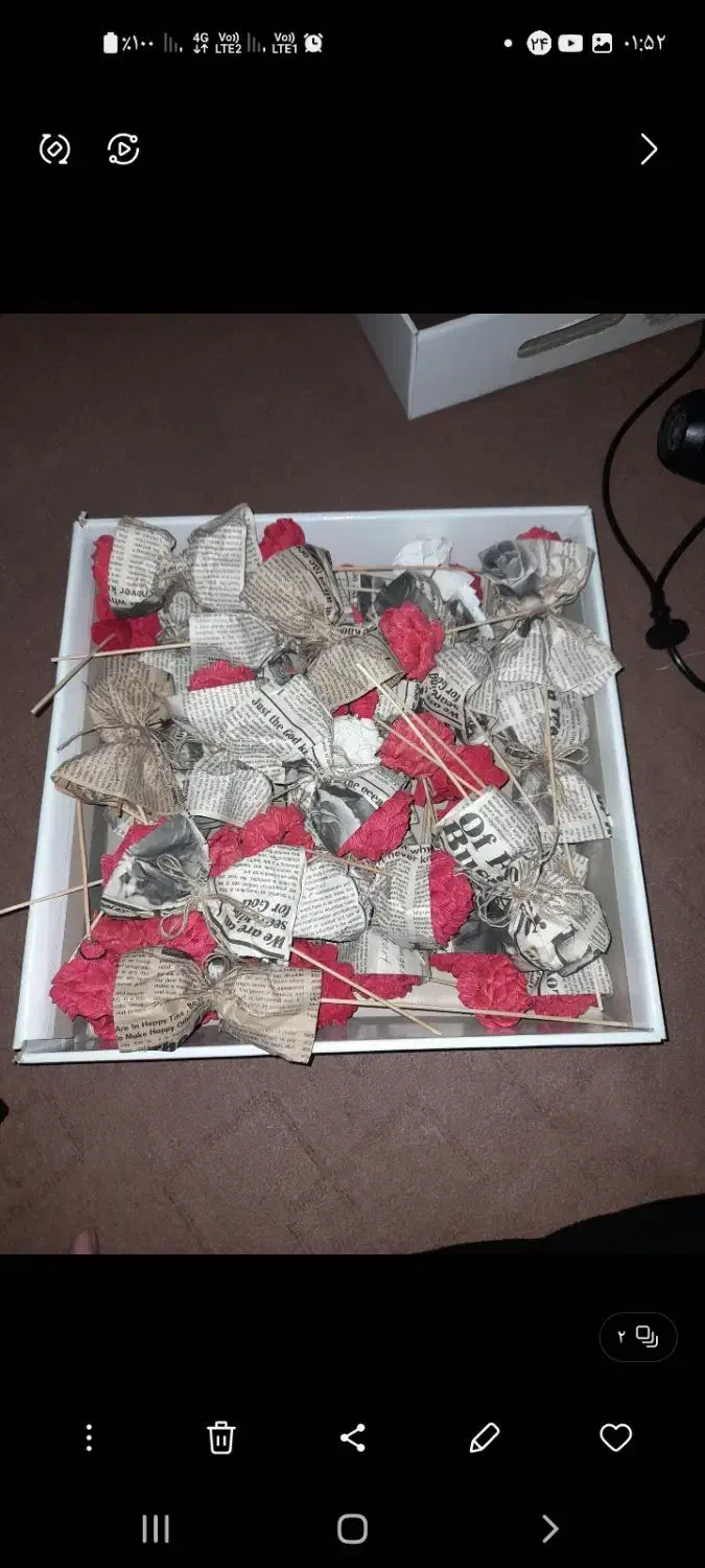 مقداری گل اماده و موادگل سازی ۴۰۰|گل مصنوعی|بروجرد, |دیوار