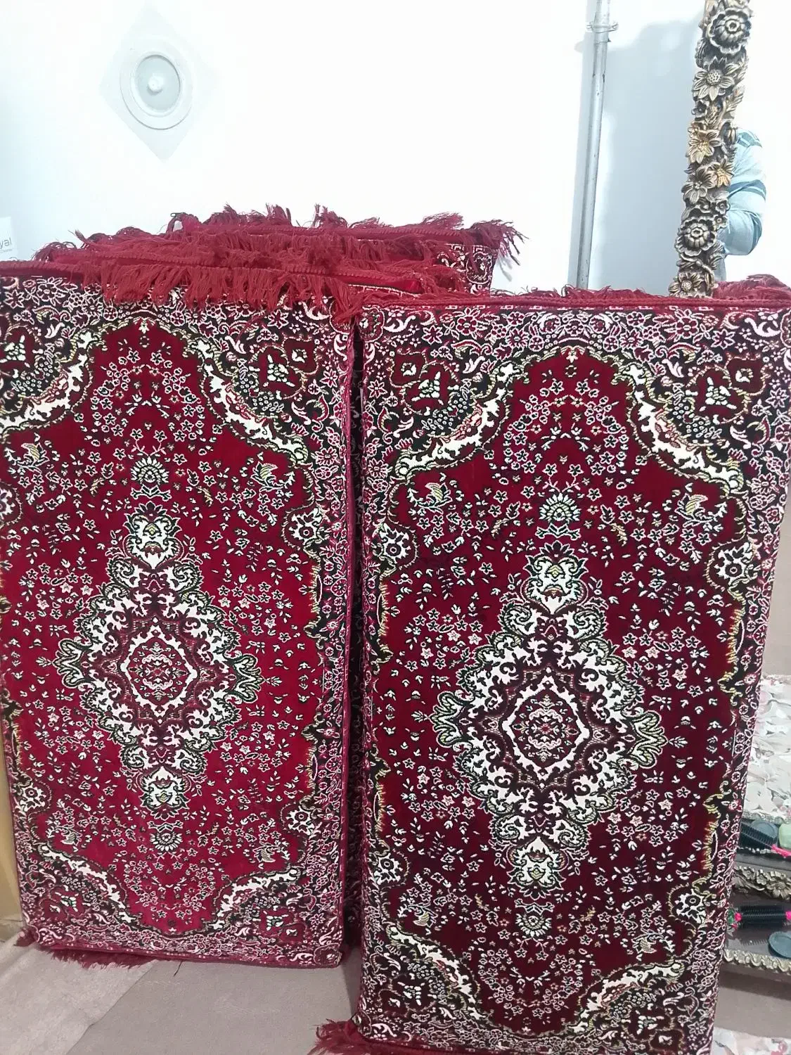 پشتی  سالم و در حد نو|پشتی|سقز, |دیوار