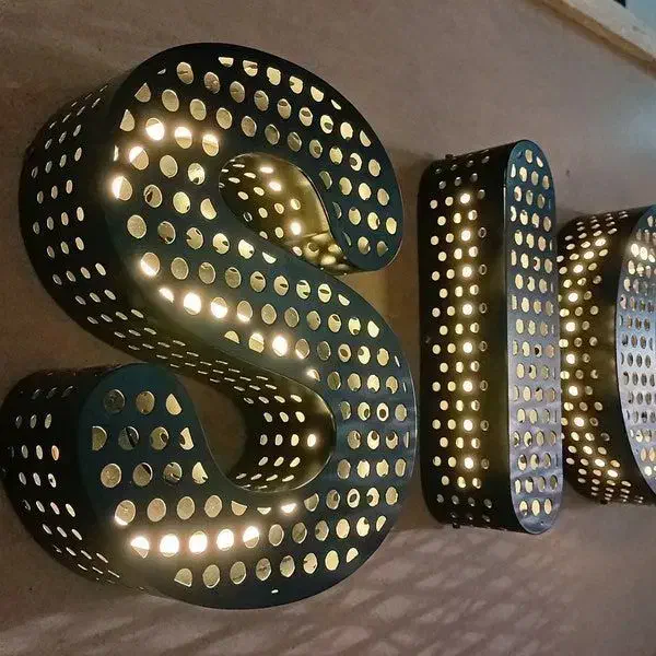 چلنیوم نئون|خدمات پیشه و مهارت|تهران, قیام|دیوار