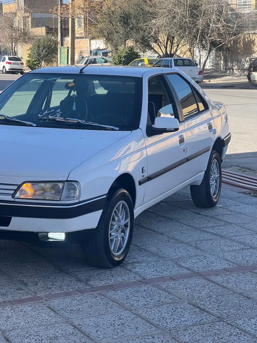 پژو ۴۰۵ اتاق تعویض ۴۰۴|خودرو سواری و وانت|شیراز, کوشک میدان|دیوار