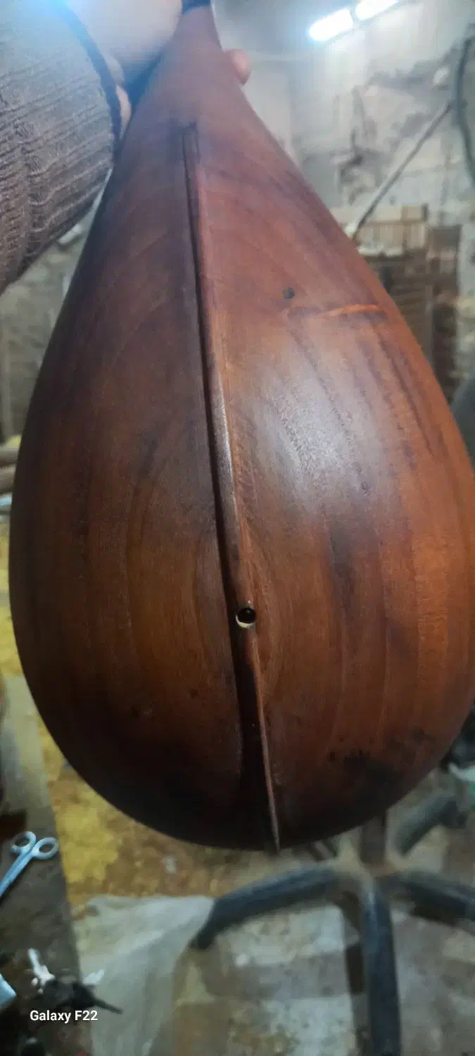 دوتار کاسه بزرگ|سازهای سنتی|اسفراین, |دیوار