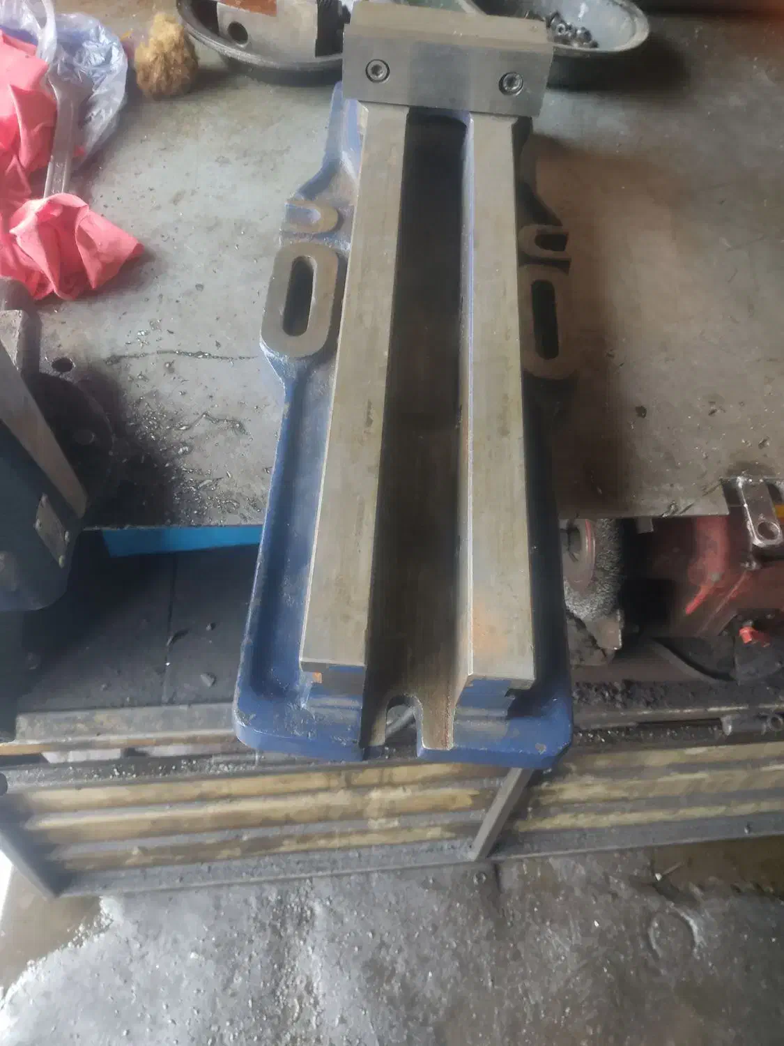 تعمیر پمپ وجک هیدرولیک،پنوماتیک،شیربرقی،جعبه فرمان|خدمات پیشه و مهارت|تبریز, |دیوار