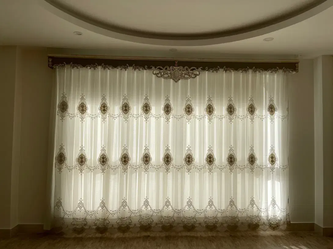 پرده سالن برای دو پنجره به همراه زیر پرده و کتیبه|پرده، رانر، رومیزی|آمل, |دیوار