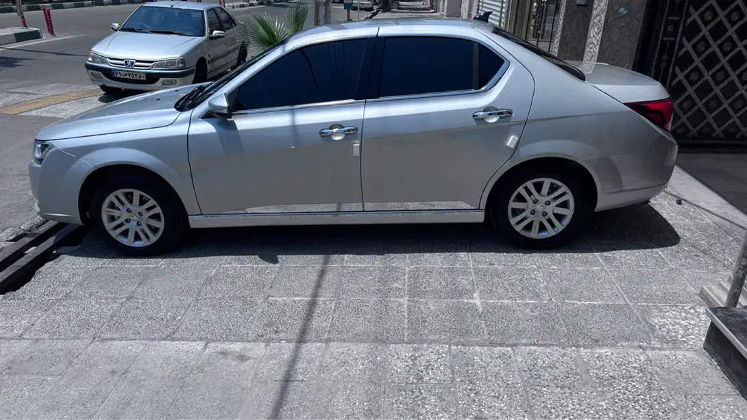 دنا پلاس۱۳۹۹ تیپ۲ چهارچرخ دیسک نقره ای متالیک آپکو|خودرو سواری و وانت|تهران, شهید رجایی|دیوار