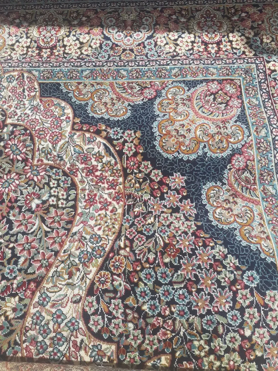 فرش ۹ متری ۷۰۰ شانه فرش مشهد|فرش|قائن, |دیوار