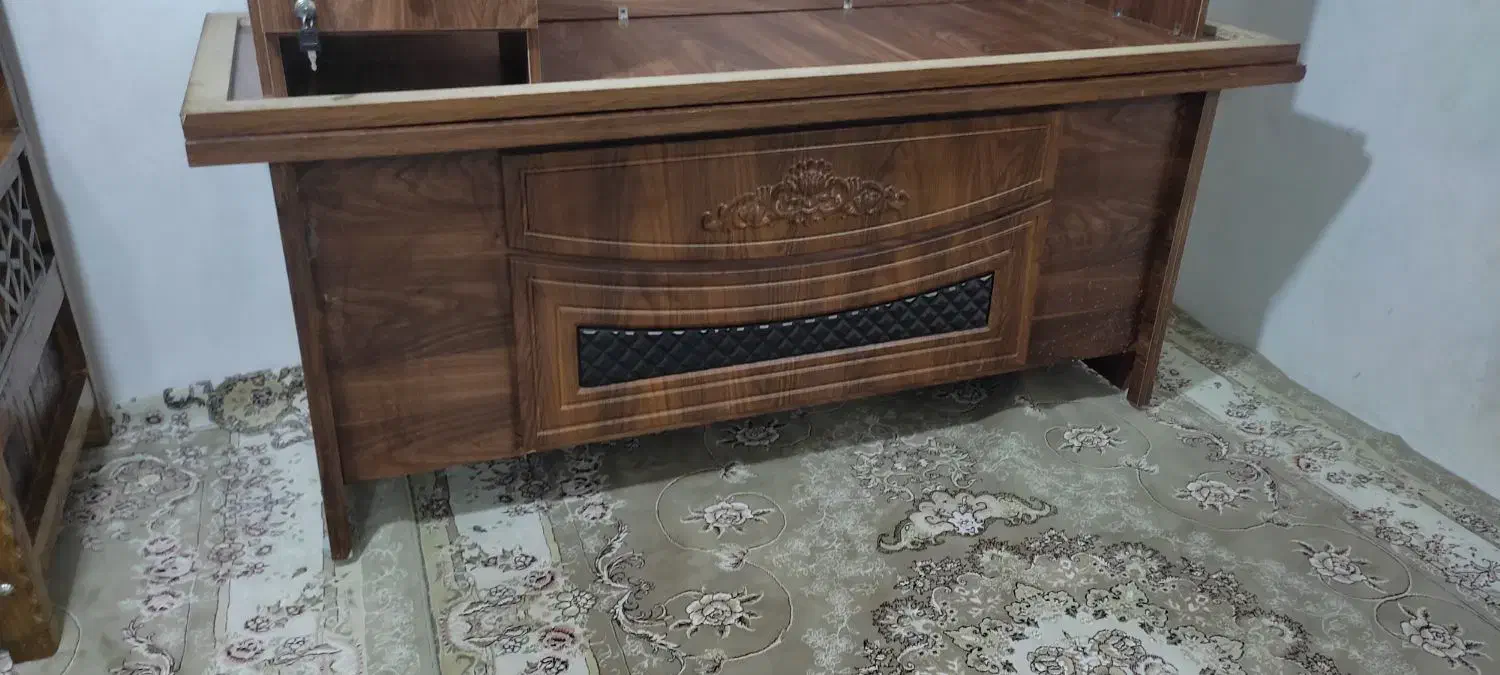 دوعدد میز اداری|مبلمان اداری|رباطکریم, رباطکریم|دیوار