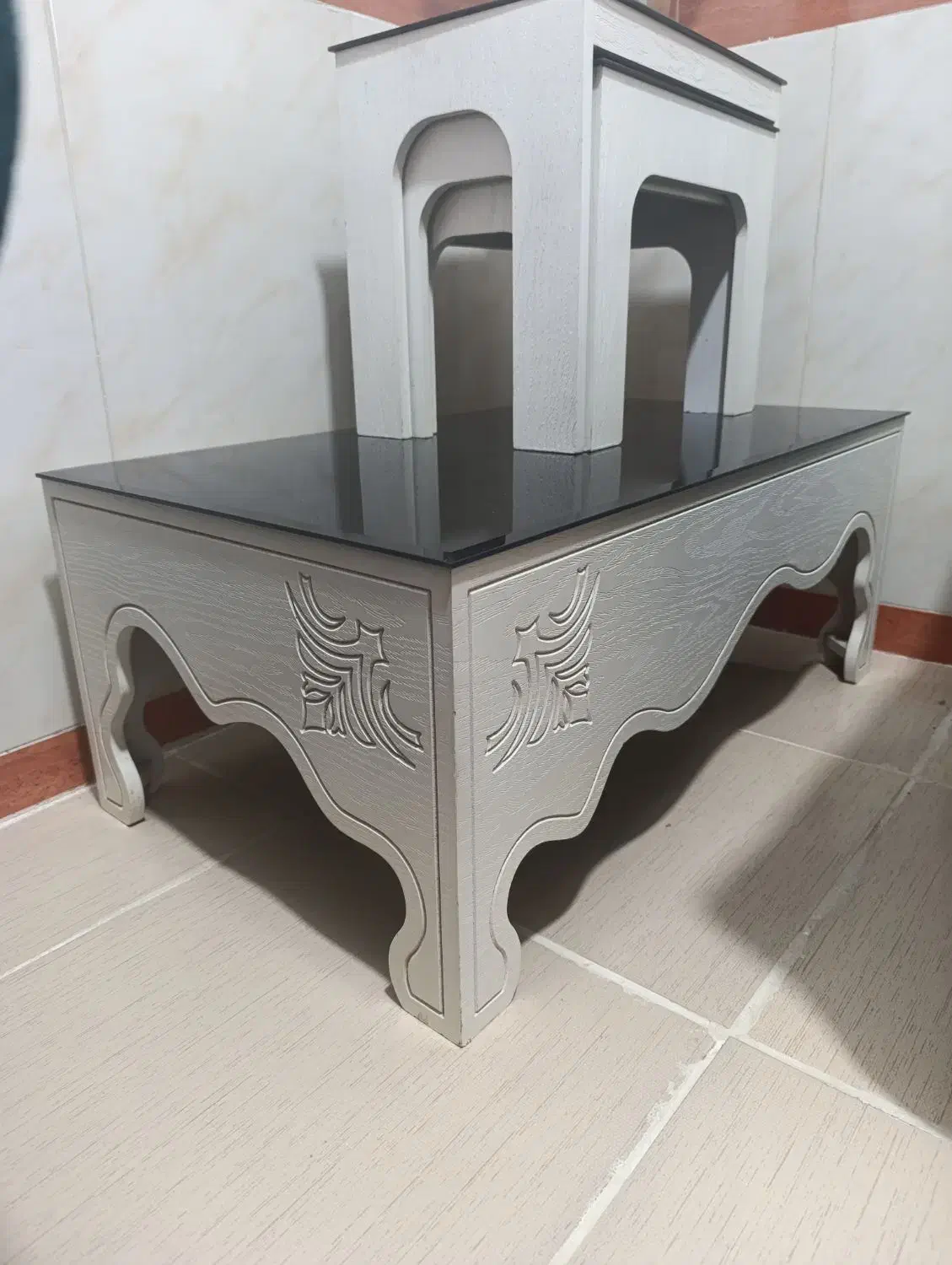 میز و ۳تا عسلی|مبلمان خانگی و میز عسلی|کامیاران, |دیوار