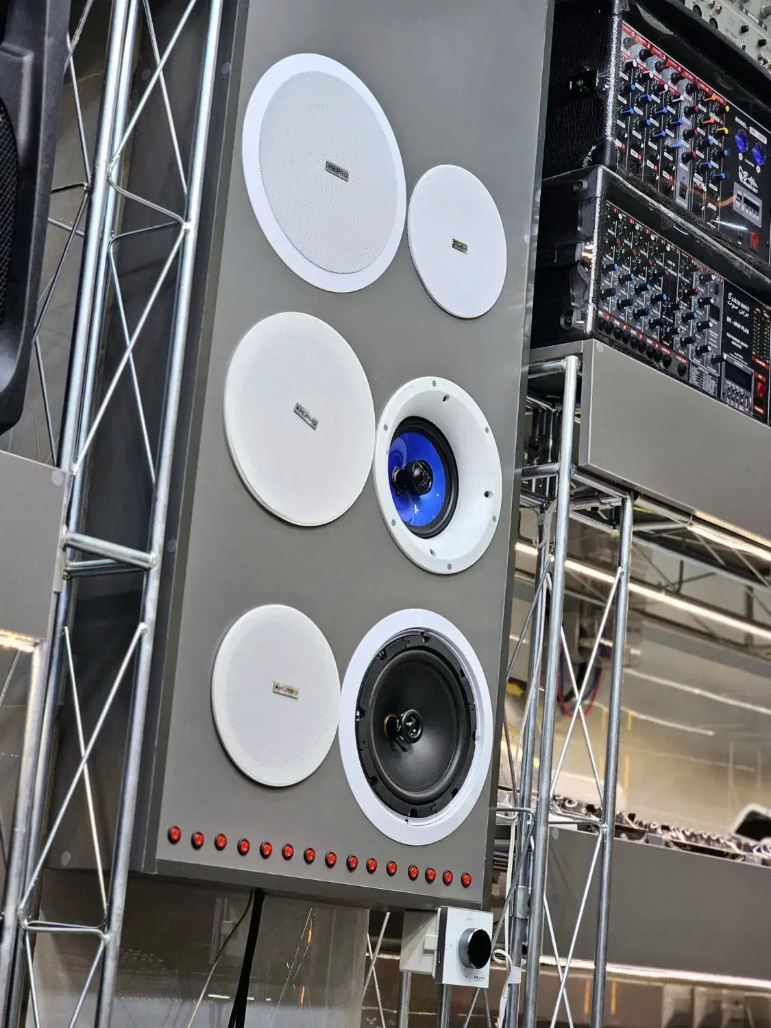 بلندگو اسپیکر سقفی دکوراتیو بلوتوثی آمپیلی کافه|سیستم صوتی خانگی|قم, آذر (نکویی)|دیوار