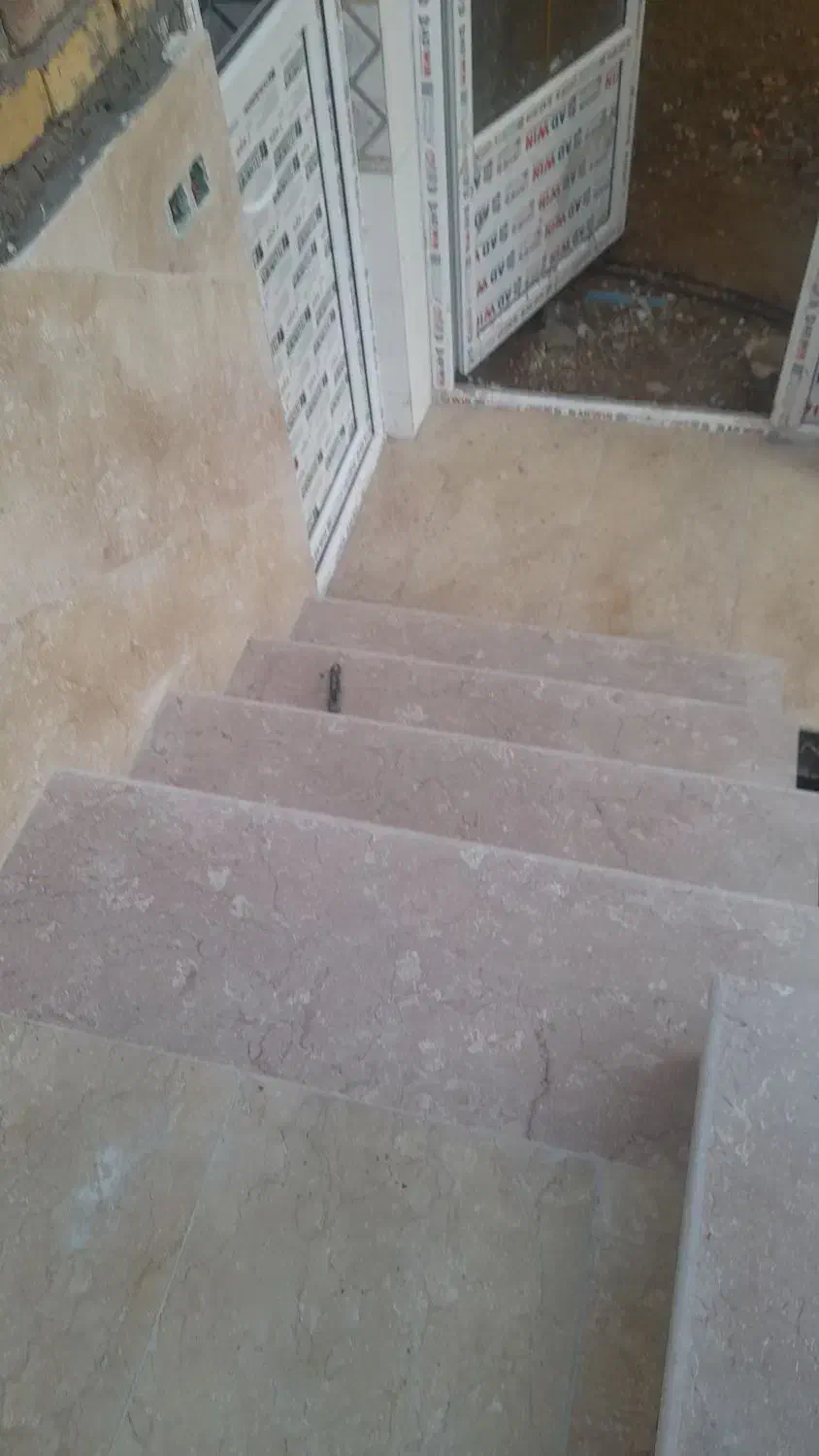 فروش سنگ نما وپله به قیمت فاکتور بدلیل تغییرشغل|مصالح و تجهیزات ساختمان|سنقر, |دیوار