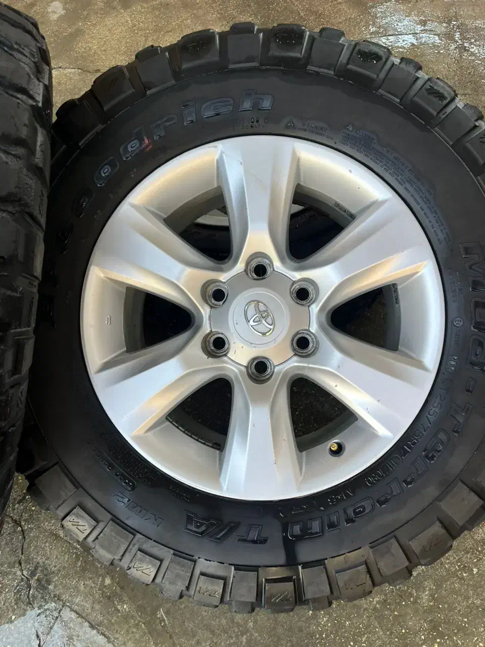 رینگ و لاستیک تویوتا لکسوس پارس دیگنیتی|قطعات یدکی و لوازم جانبی|بیدشهر, |دیوار