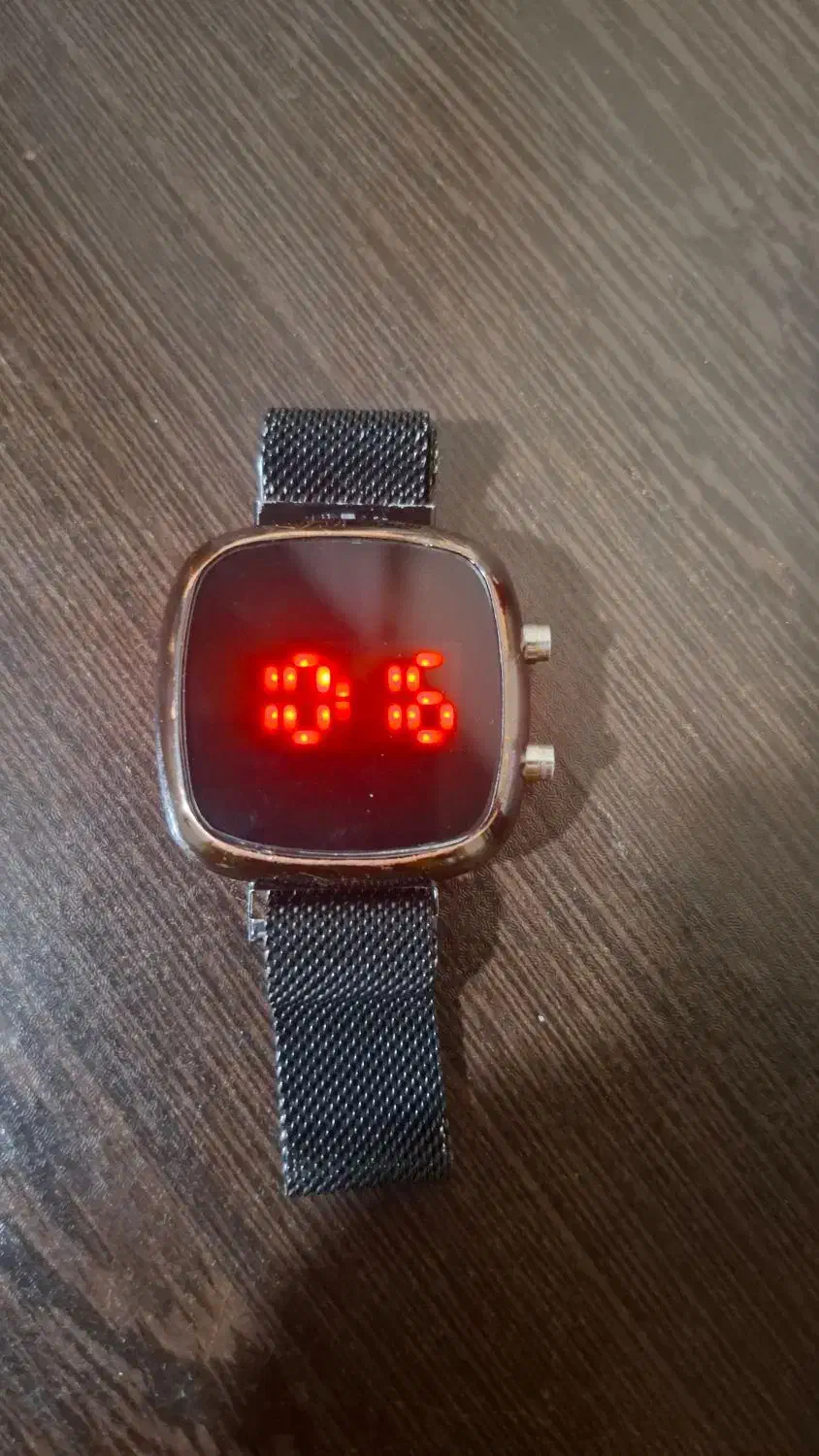 ایرپاد و ساعت طرح هوشمند|لوازم جانبی موبایل و تبلت|همدان, |دیوار