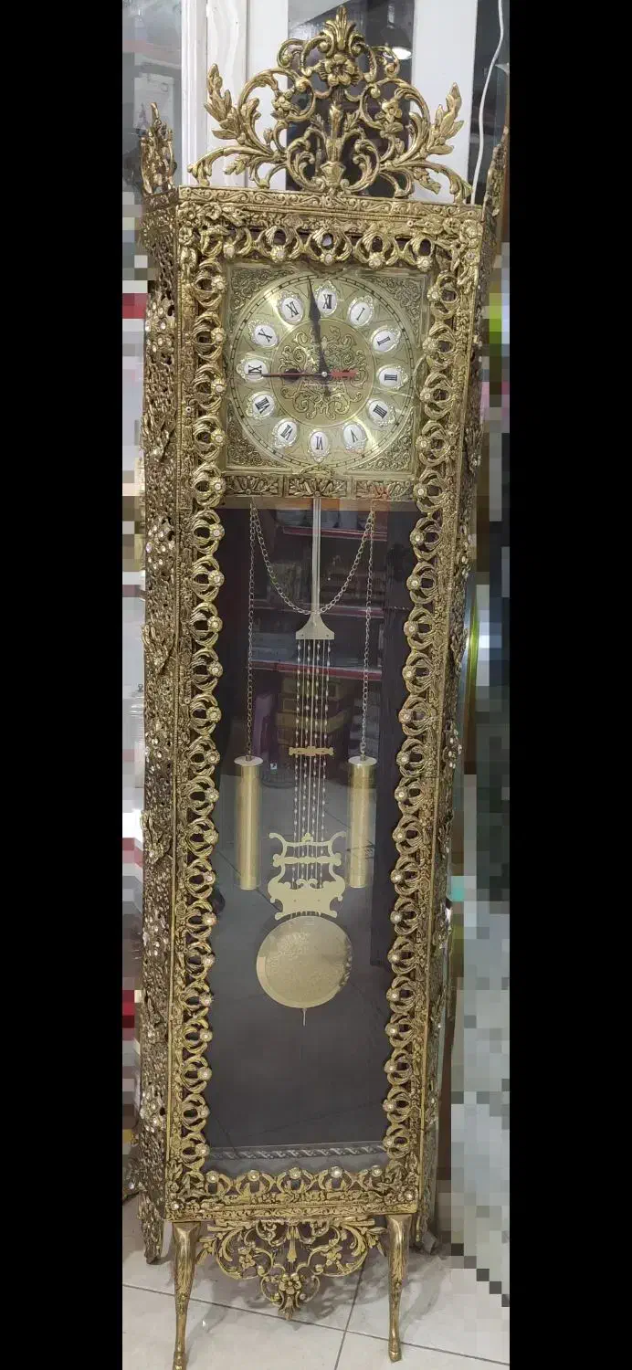 ساعت ایستاده برنزی|ساعت دیواری و تزئینی|مهاجران, |دیوار