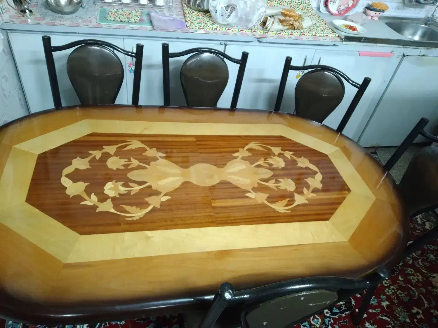 میز ناهار خوری|میز و صندلی غذاخوری|قم, باجک دو|دیوار