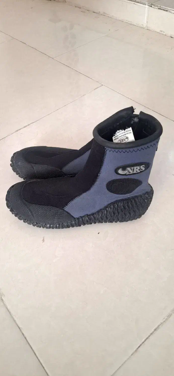 بوت غواصی دره نوردی|غواصی و ورزش‌های آبی|مشهد, امام خمینی|دیوار