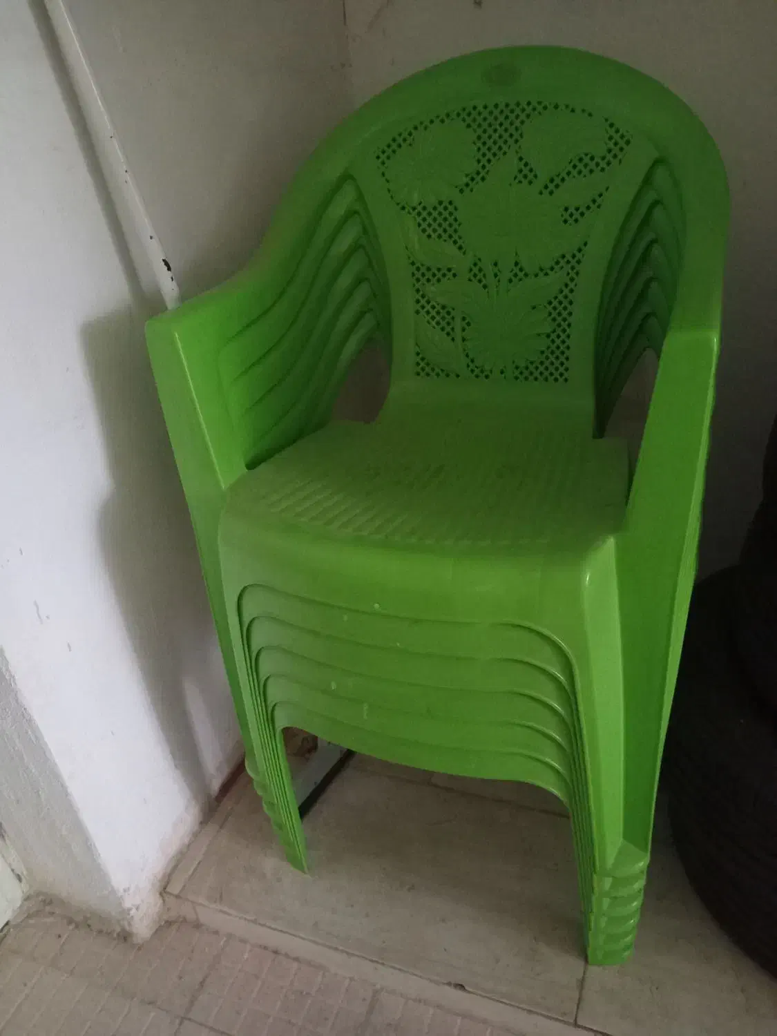 صندلی پلاستیکی|صندلی و نیمکت|شهرکرد, |دیوار