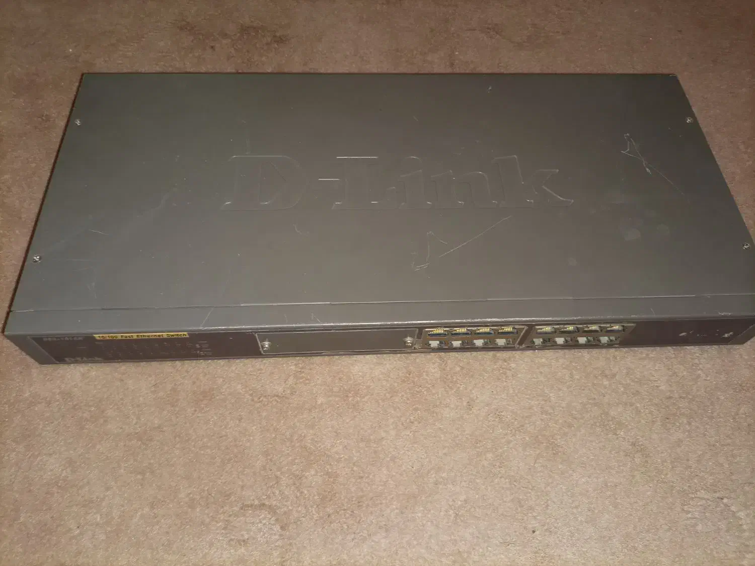 سویچ 16 پورت dlink مدل des-1016r|مودم و تجهیزات شبکه|کرج, کوی امامیه|دیوار