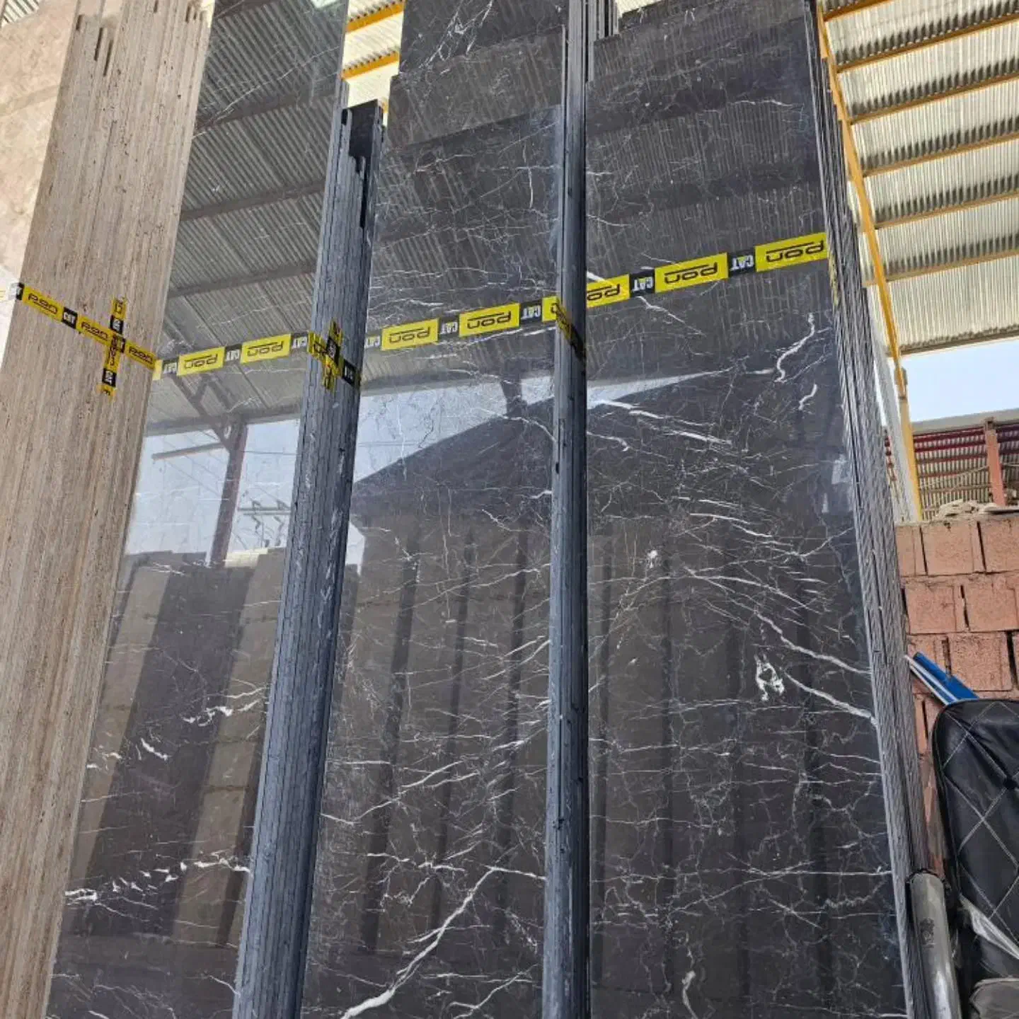 سنگ مشکی مرمریت خط سفید نجف آباد|مصالح و تجهیزات ساختمان|قرچک, مهدیه|دیوار