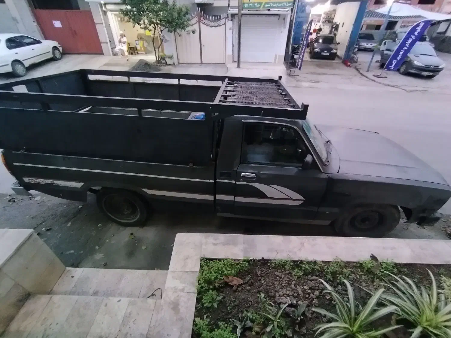 ۲۰۰۰مدل۸۱سالم شاسی سالم بدون ضربه بیرنگ۲۵۰|خودرو سواری و وانت|آستانه اشرفیه, |دیوار