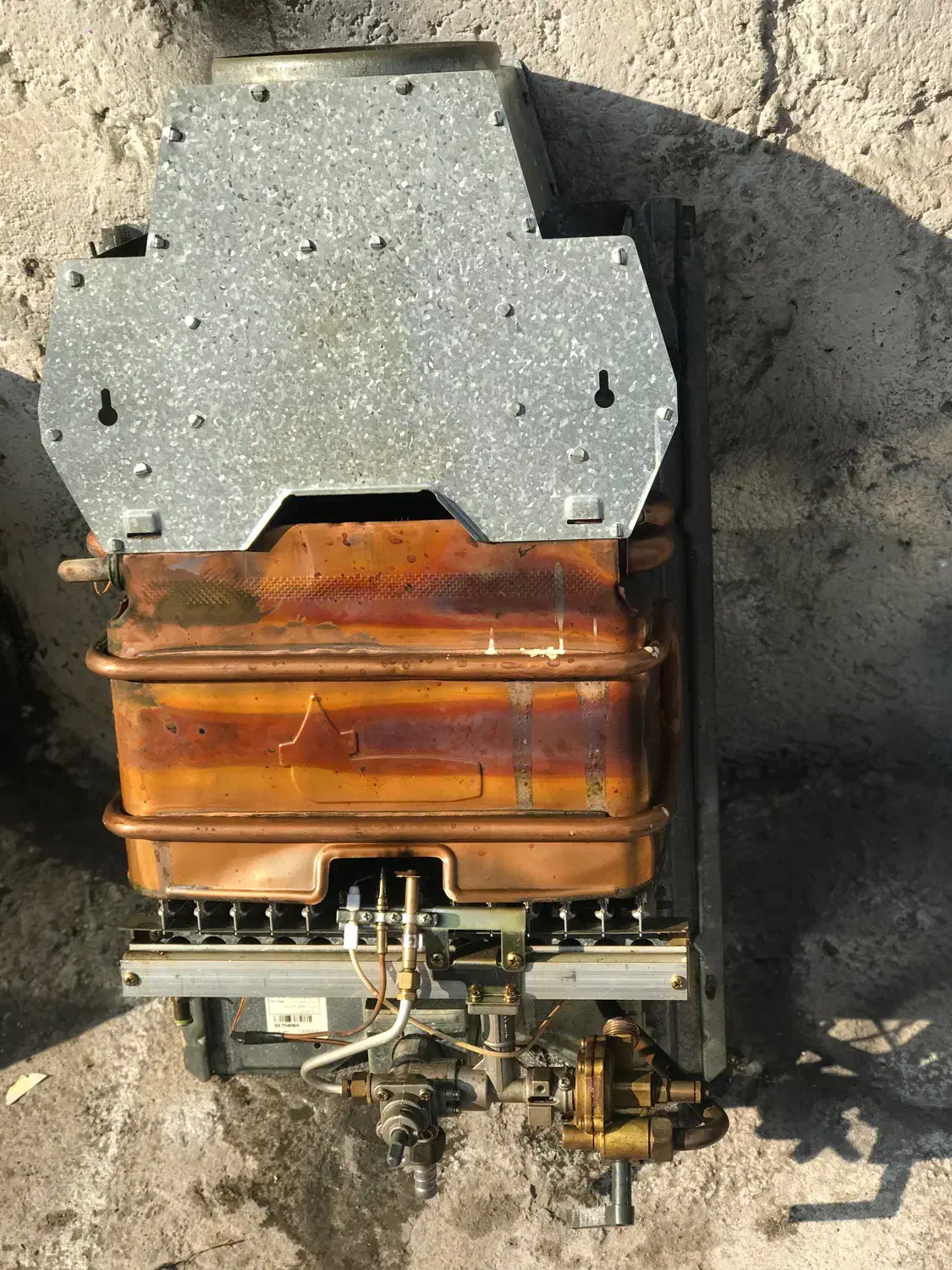 آب گرمکن ۳۱۱۵بوتان رگلاتور برنجی|آبگرمکن، پکیج، شوفاژ|لنگرود, |دیوار