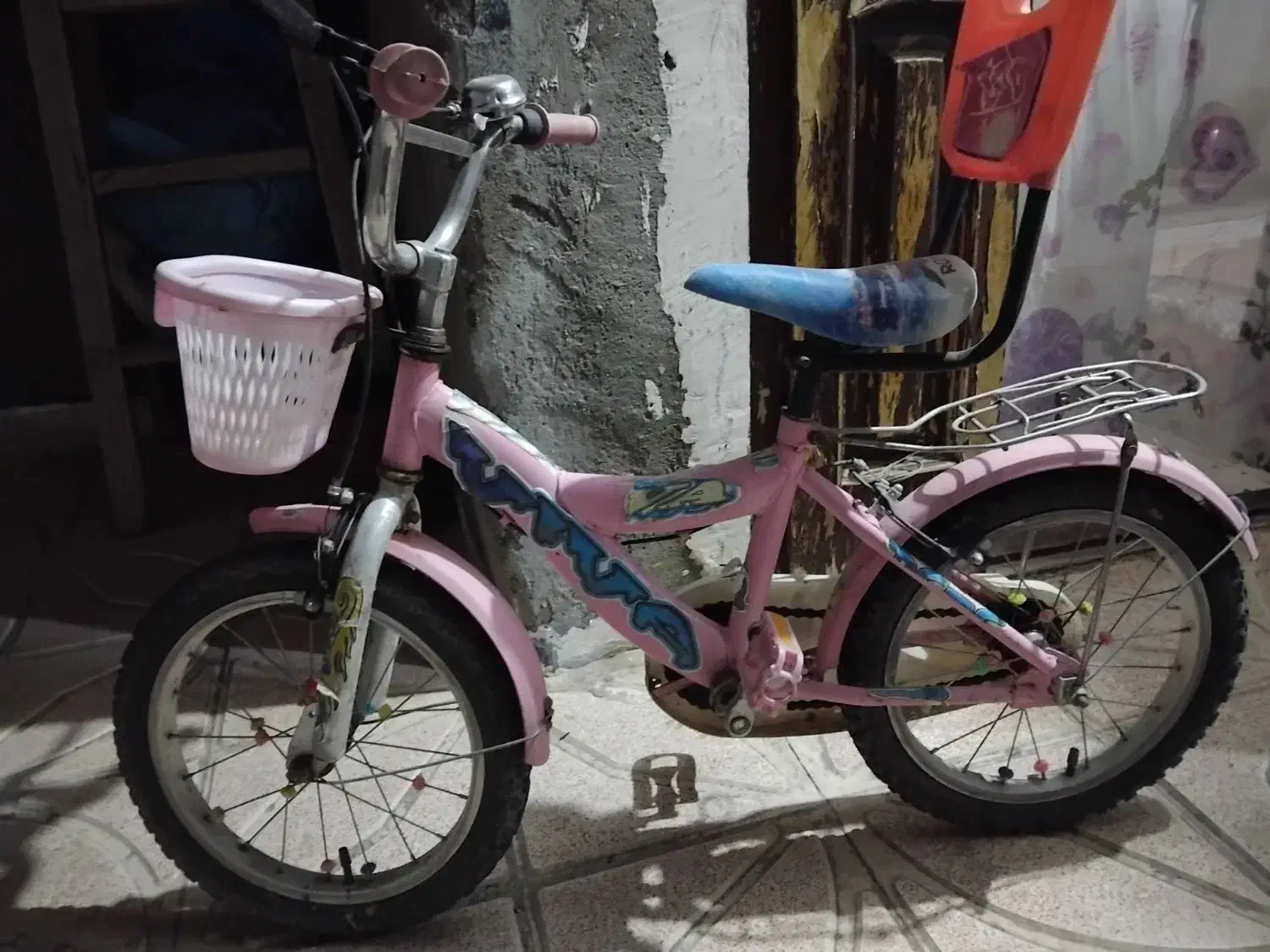 یک عدد دوچرخه دخترانه و اسکوتر|دوچرخه، اسکیت، اسکوتر|خوی, |دیوار