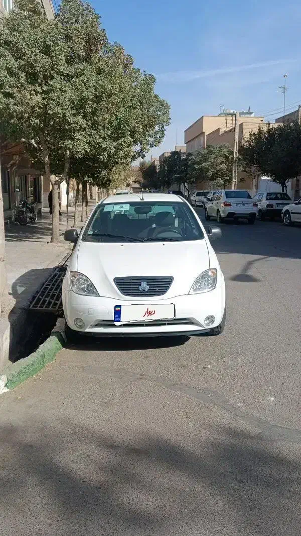 تیبا ۴۰۱ صندوق دار|خودرو سواری و وانت|قم, حکمت شمالی|دیوار