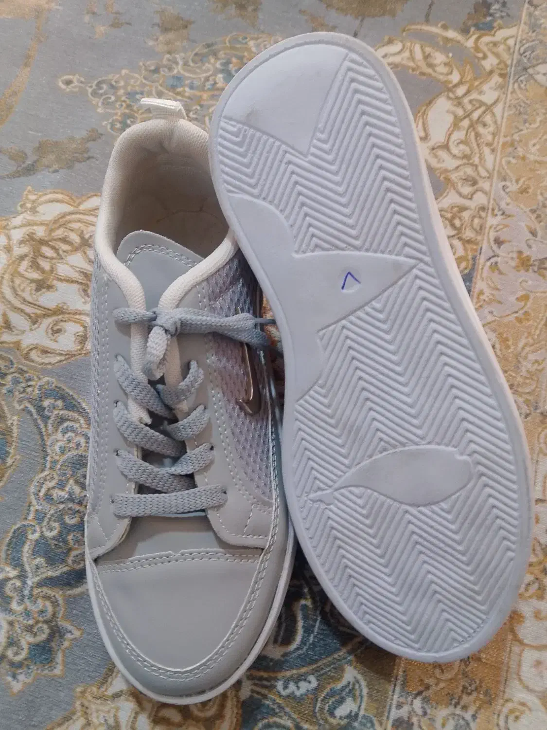 کتونی سایز 38 نو نو اصلن پا نخورده|کیف، کفش، کمربند|مشکین‌دشت, |دیوار