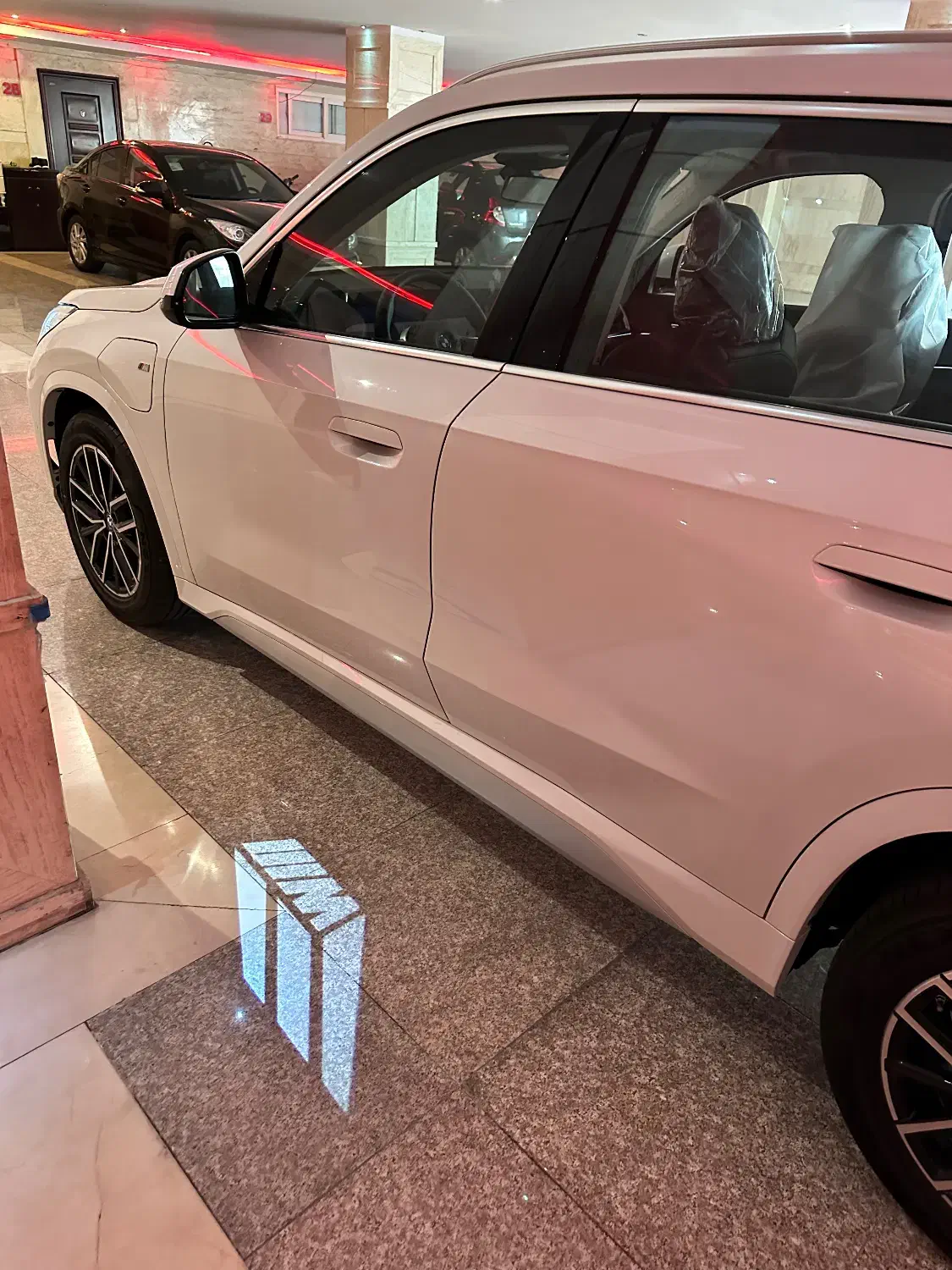 Bmw ix1 M package 2025|خودرو سواری و وانت|تهران, سعادت‌آباد|دیوار