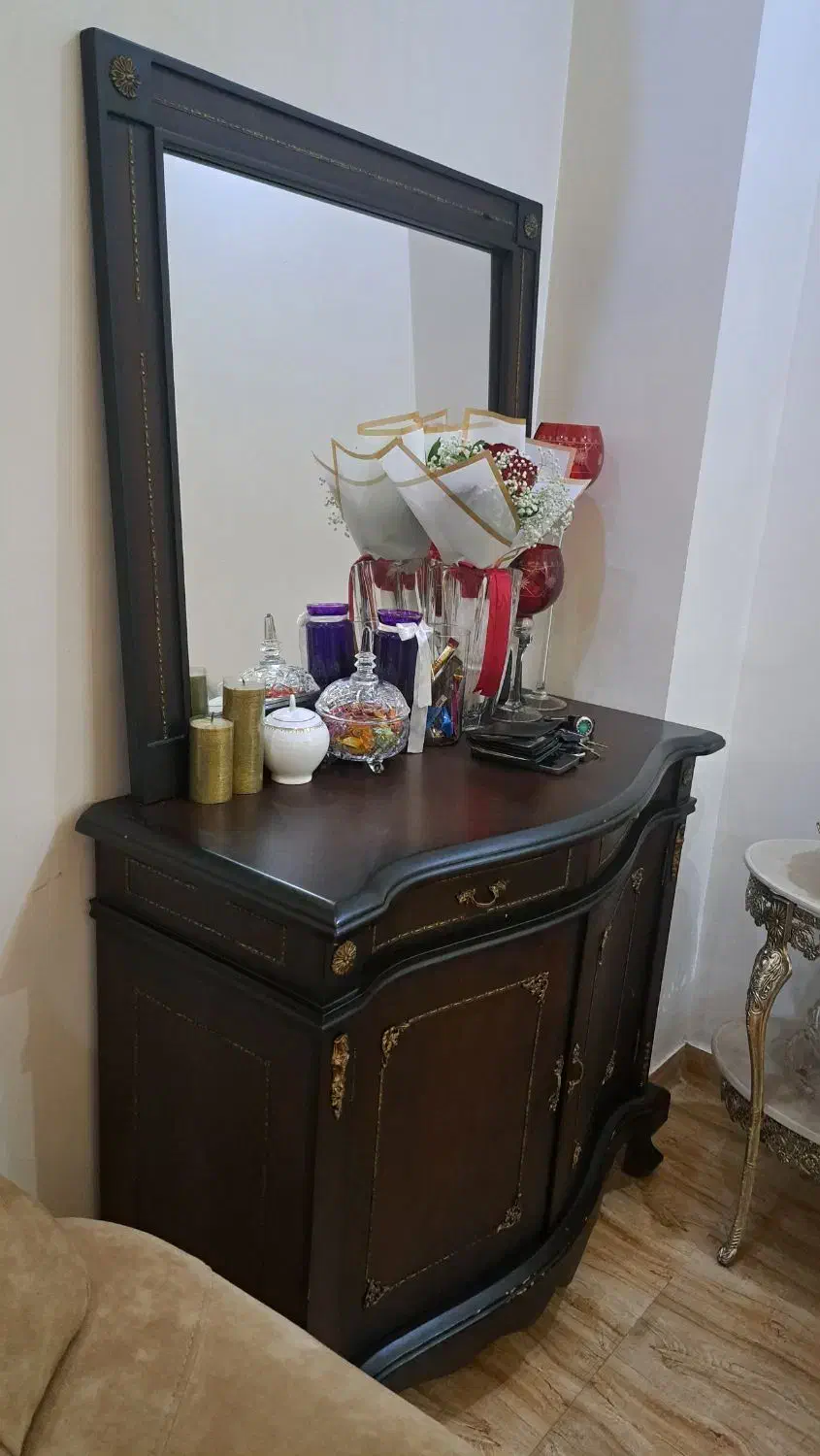 آینه کنسول و ساعت|بوفه، ویترین، کنسول|رشت, جهاد|دیوار