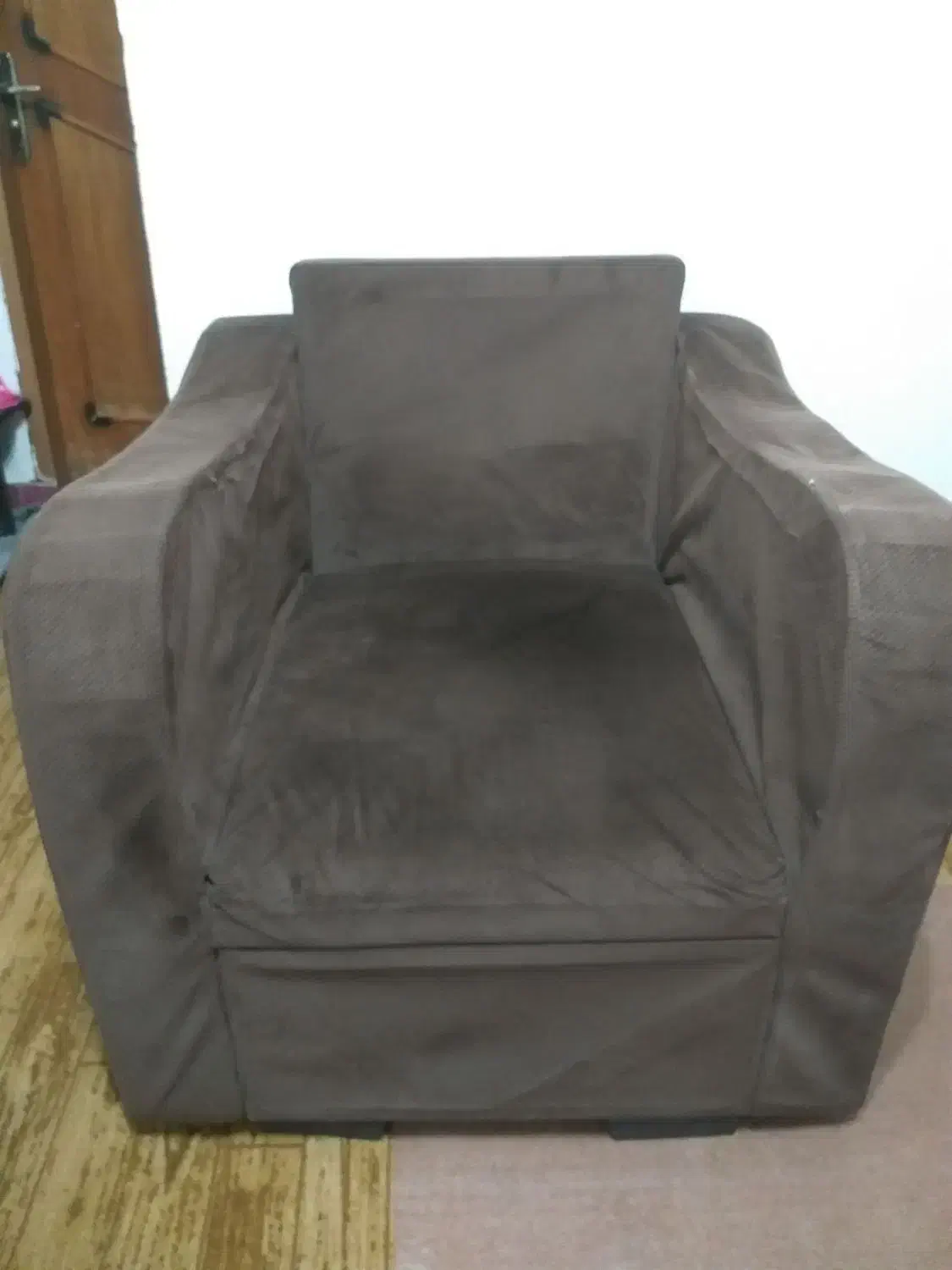 مبل ۸نفره|مبلمان خانگی و میز عسلی|رشت, دیانتی|دیوار