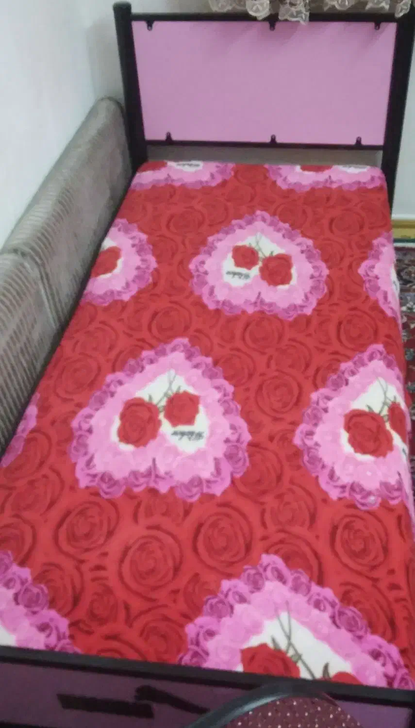 تخت خواب|تشک تختخواب|منجیل, |دیوار