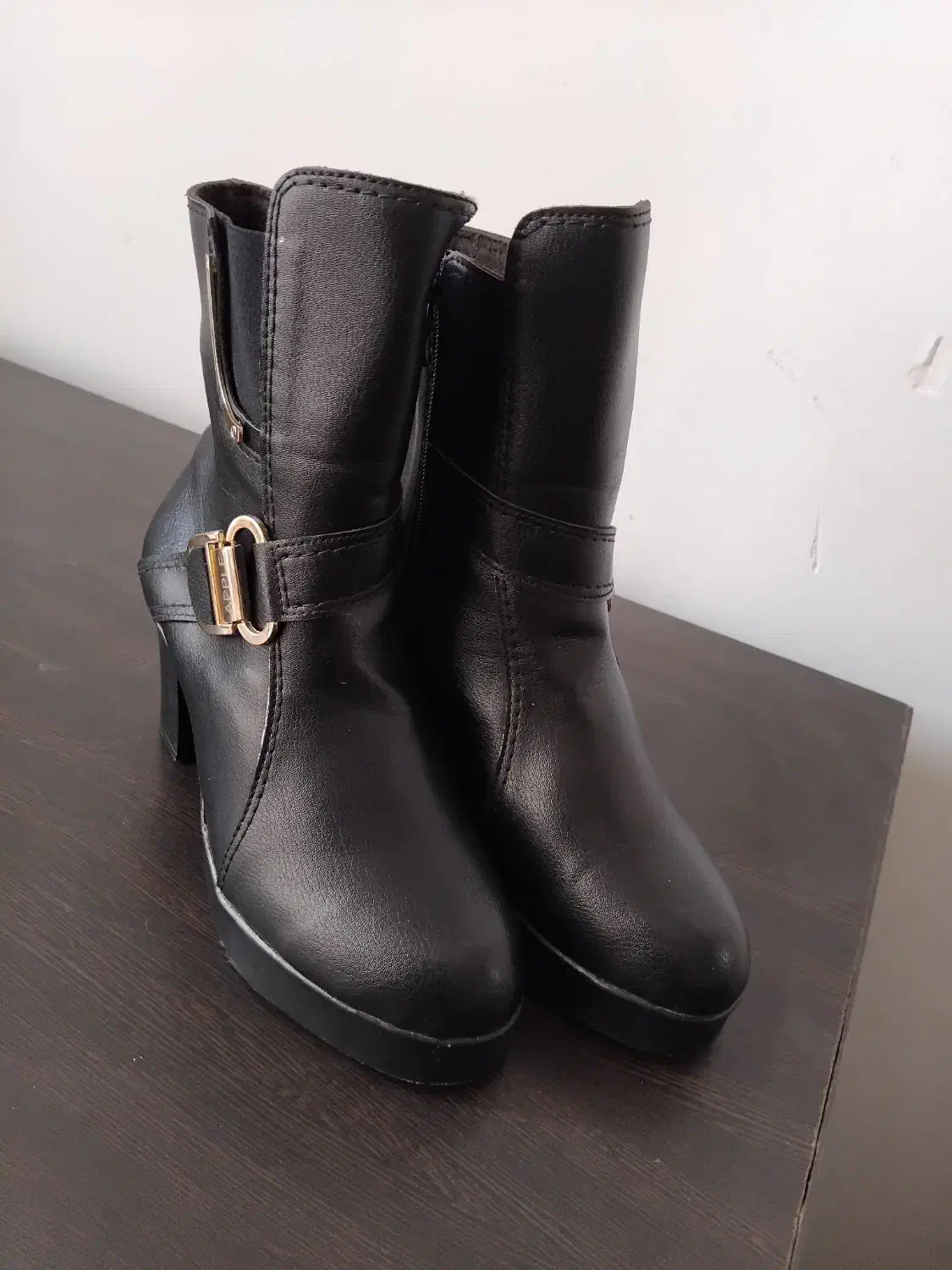 چکمه نو|کیف، کفش، کمربند|شاهینشهر, شهرک هشت بهشت|دیوار