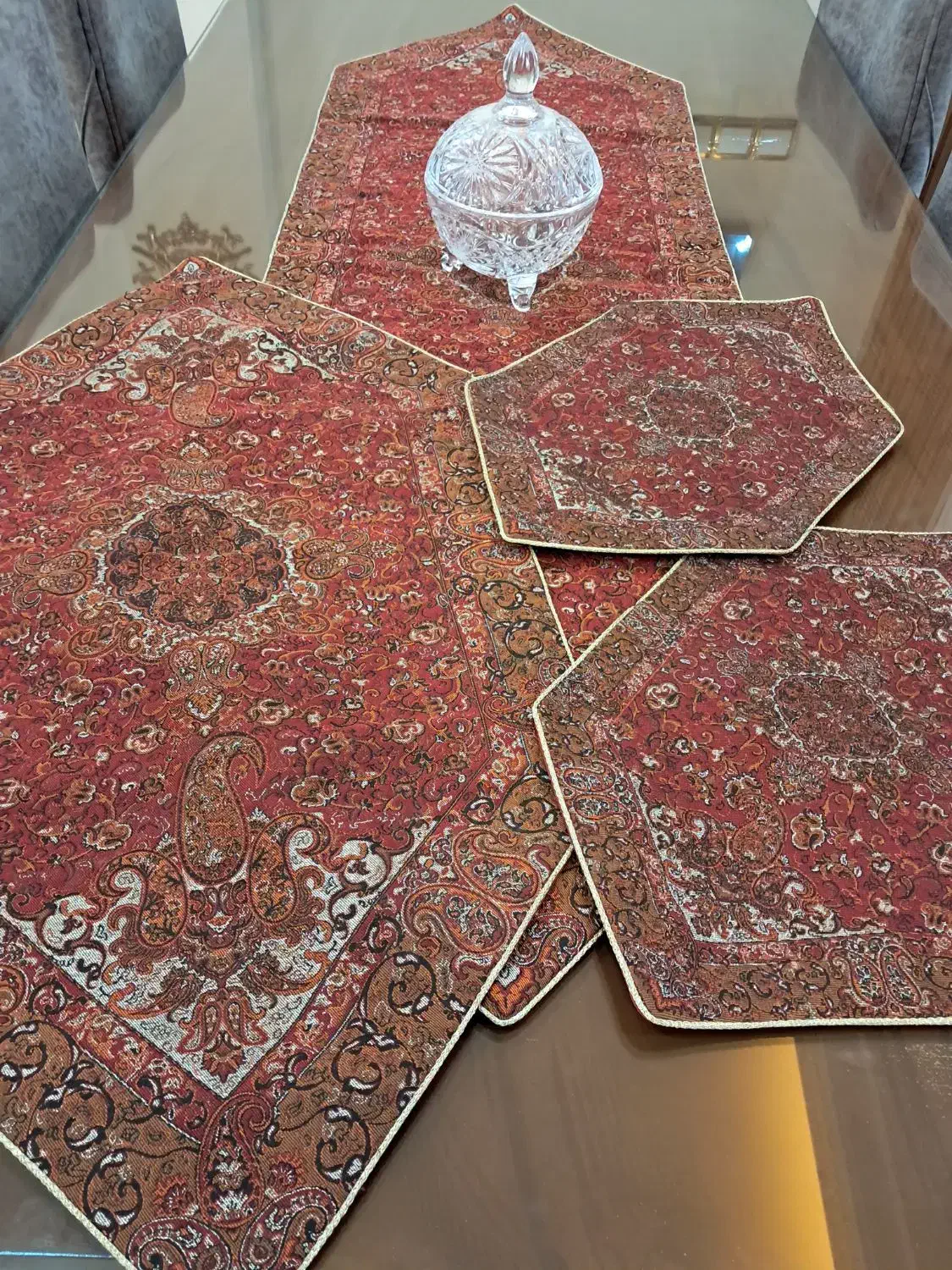 رومیزی|پرده، رانر، رومیزی|تهران, پرستار|دیوار