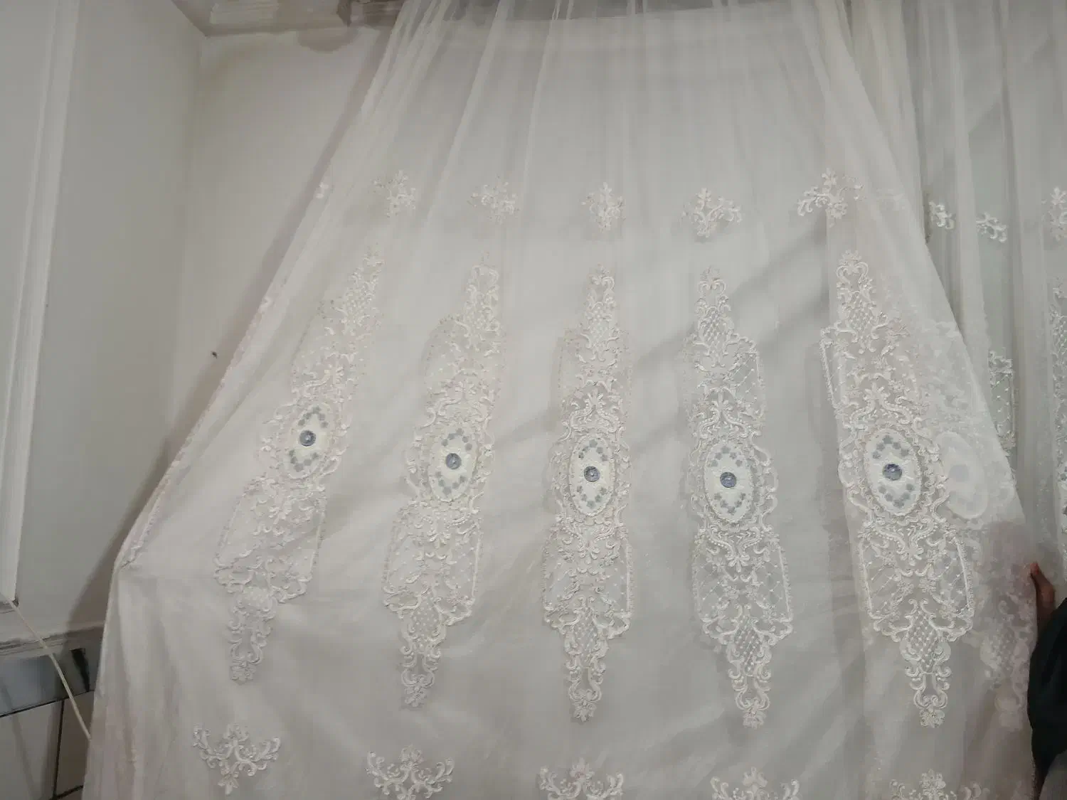 پرده|پرده، رانر، رومیزی|دورود, |دیوار