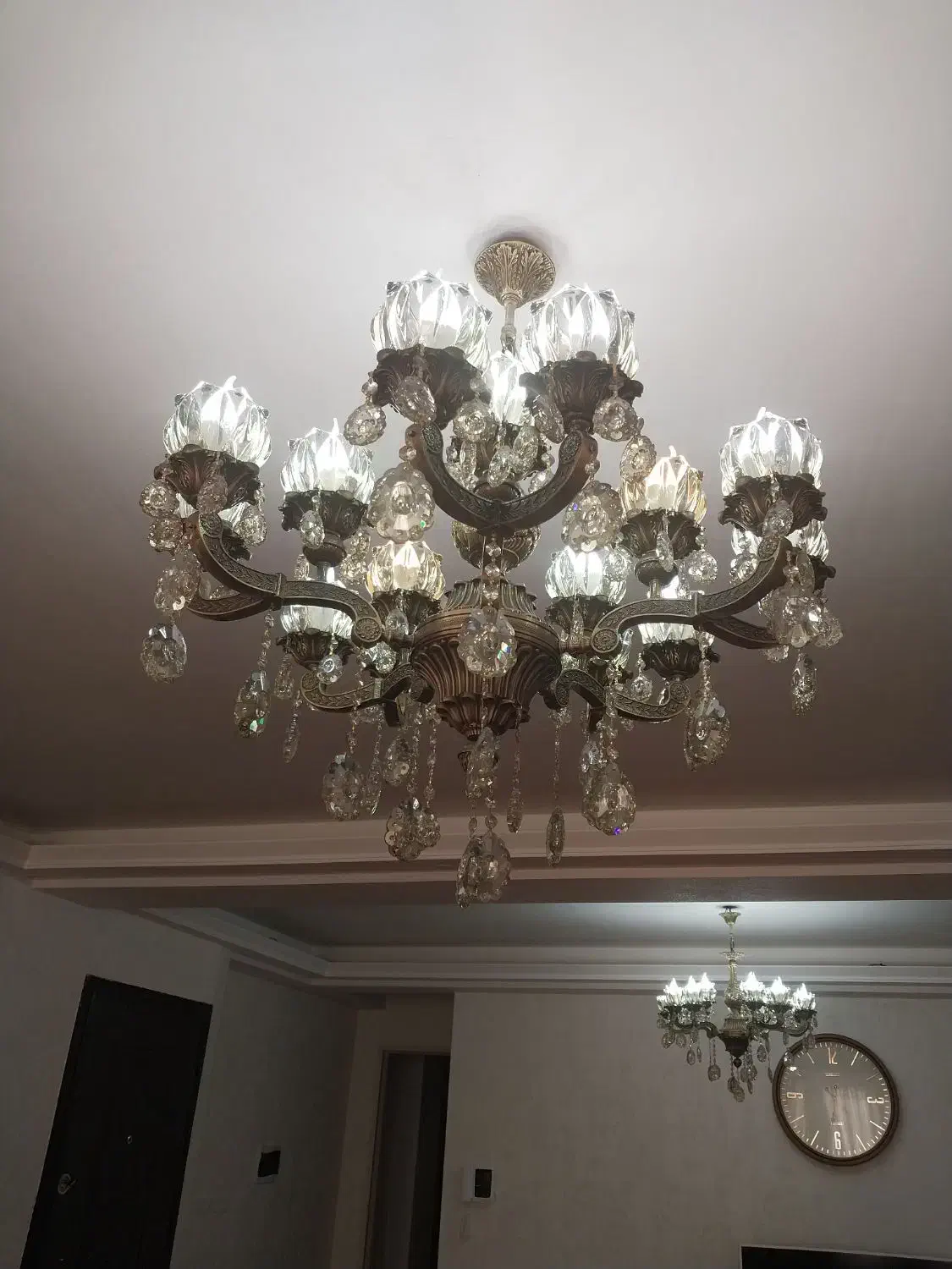 یک عدد لوستر برنزی ۱۵ شعله|لوستر و چراغ آویز|تبریز, |دیوار