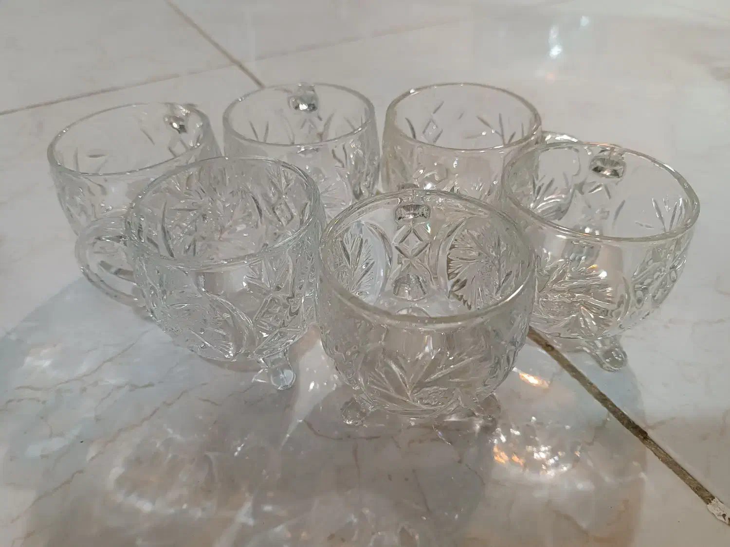 لیوان و فنجون|ظروف سرو و پذیرایی|شاهینشهر, شهرک هشت بهشت|دیوار