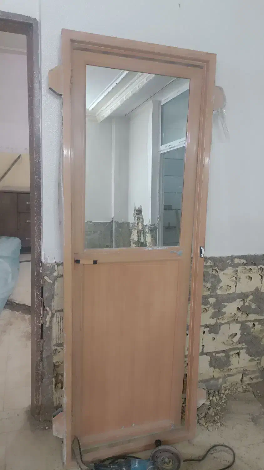 در آلومینیوم دست دوم تمیز|مصالح و تجهیزات ساختمان|شاهینشهر, گزبرخوار|دیوار