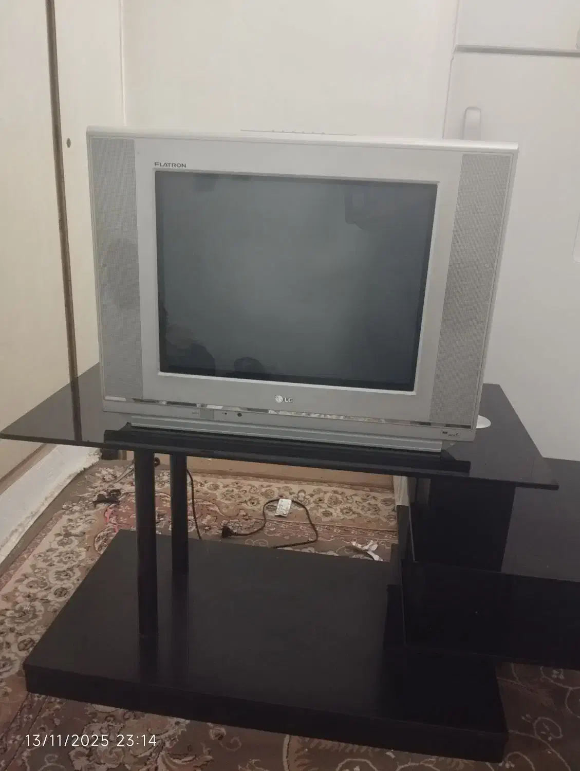 تلویزیون 21الجی همراه میزtv|تلویزیون و پروژکتور|گرگان, |دیوار