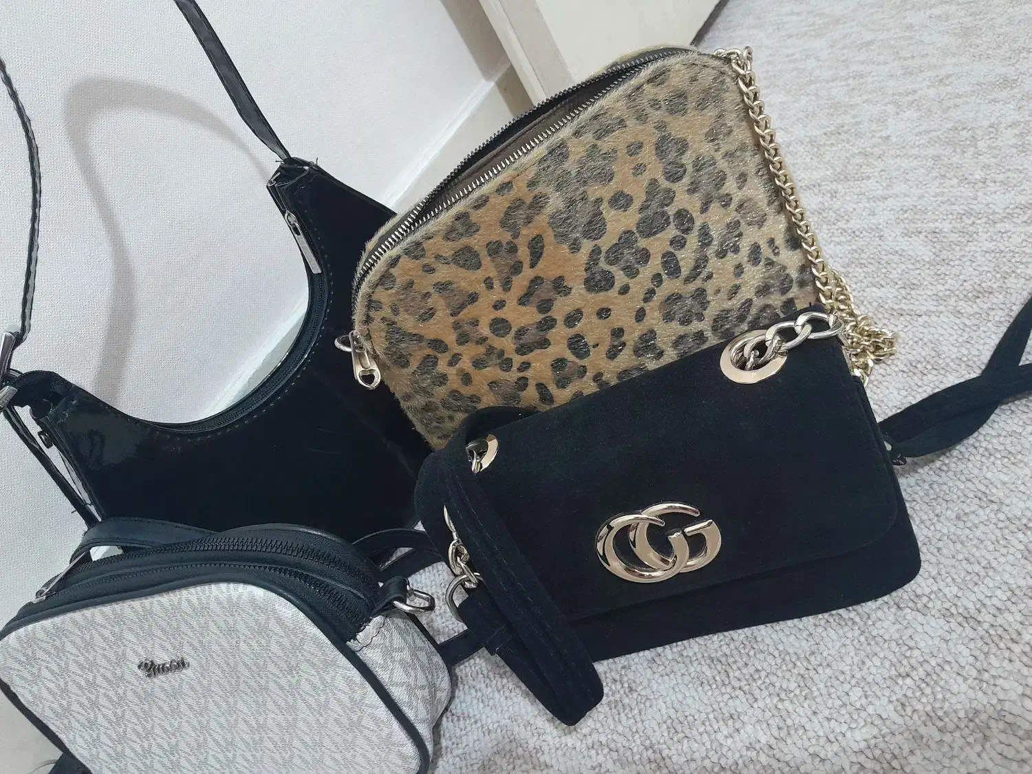 ۴ عدد کیف متنوع|کیف، کفش، کمربند|گنبد کاووس, |دیوار