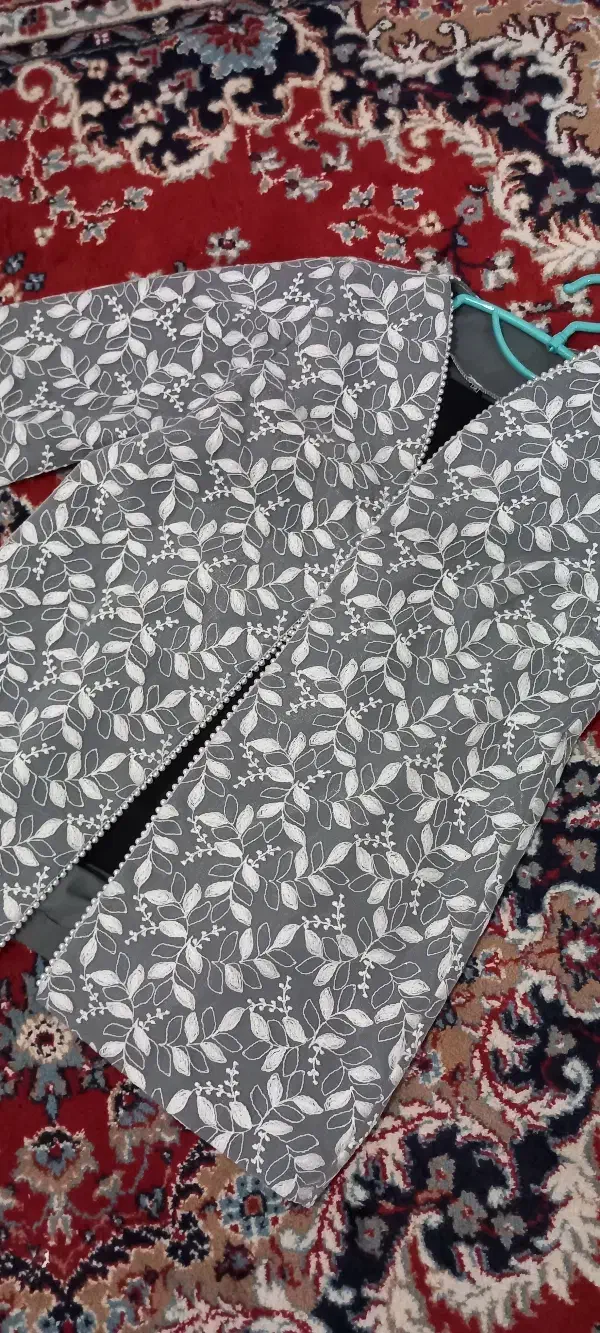 مانتو مجلسی|لباس|تربت جام, میرقوام الدین|دیوار