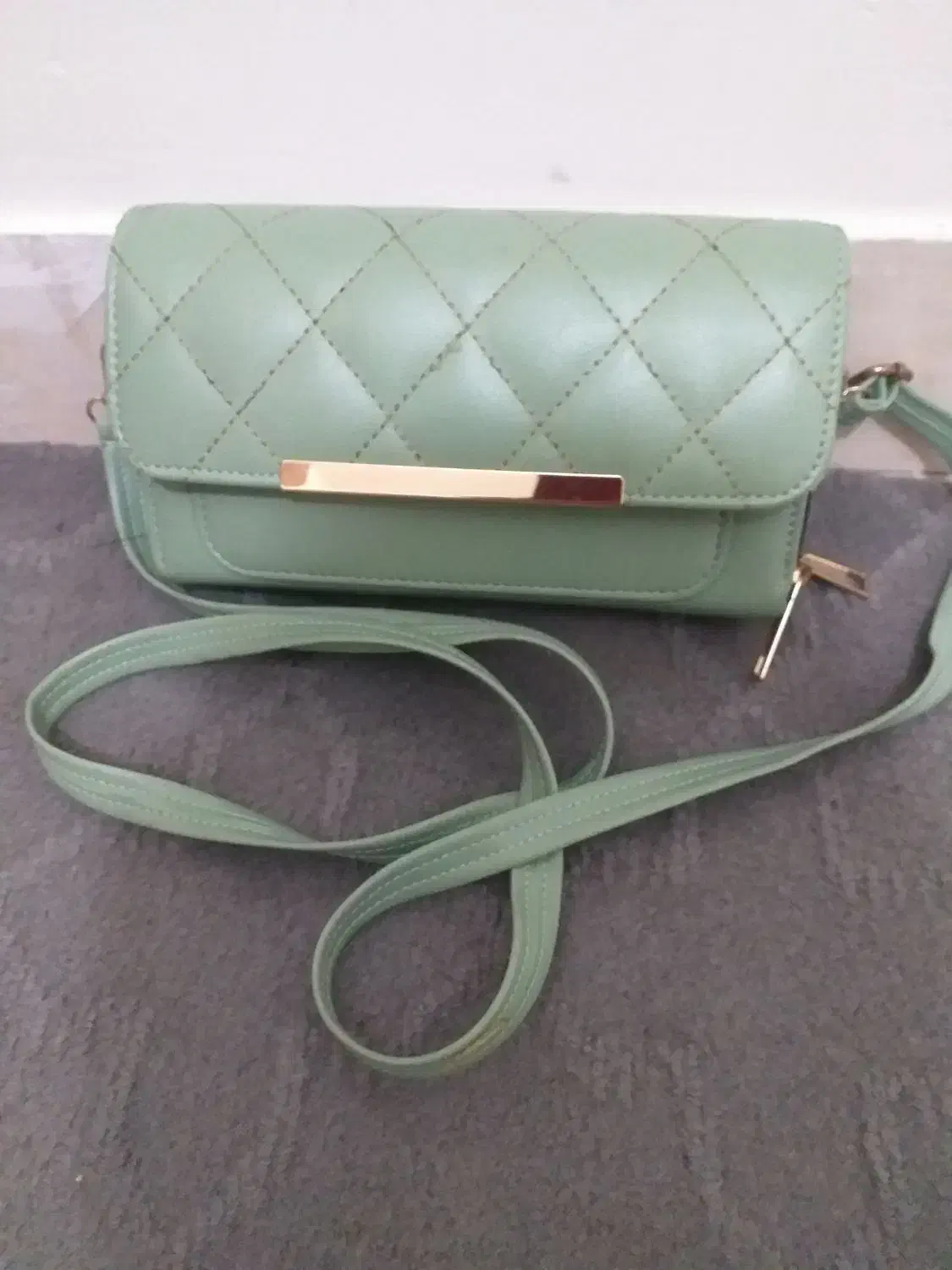 کیف و کوله|کیف، کفش، کمربند|بروجرد, |دیوار