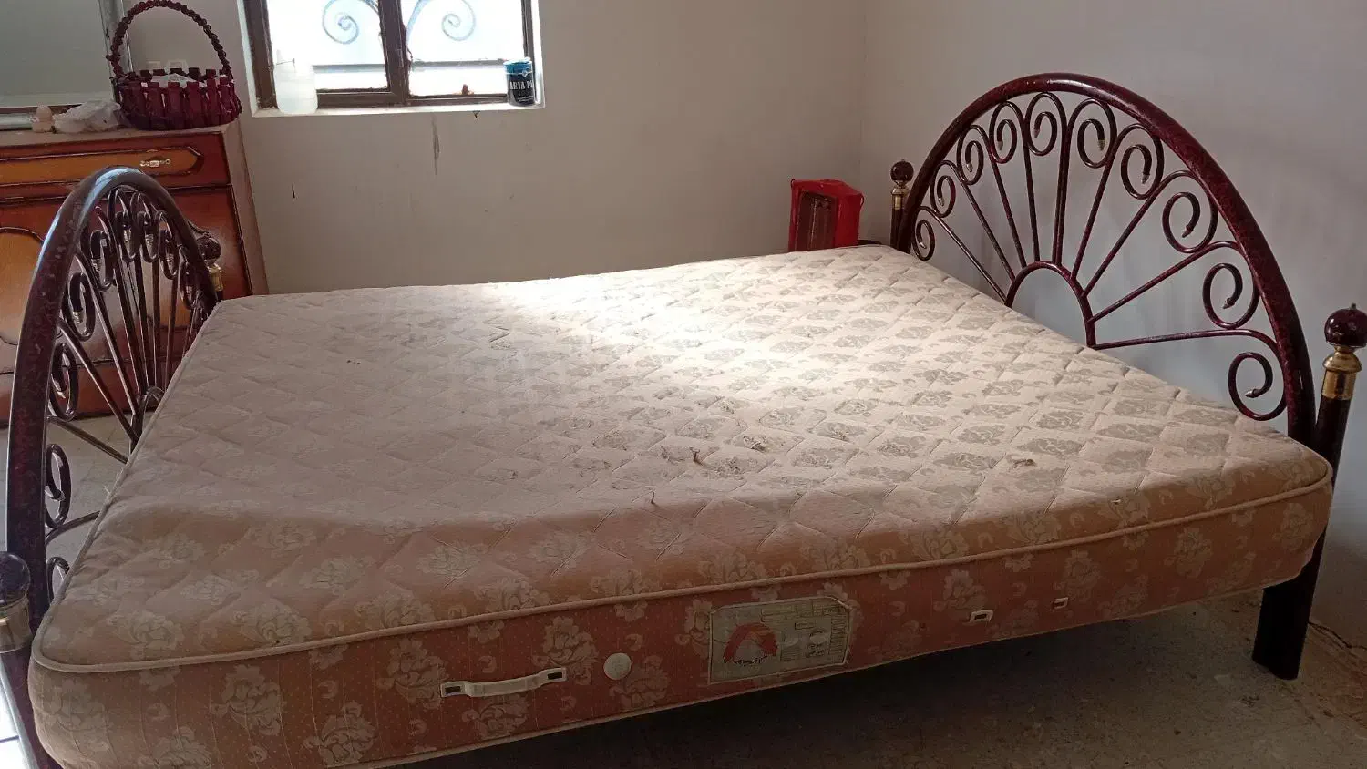 تخت|تخت و سرویس خواب|پیشوا, |دیوار