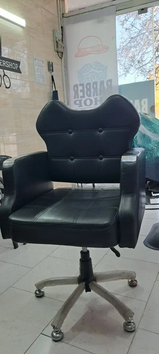 صندلی آرایشگاهی|آرایشگاه و سالن‌های زیبایی|اراک, |دیوار