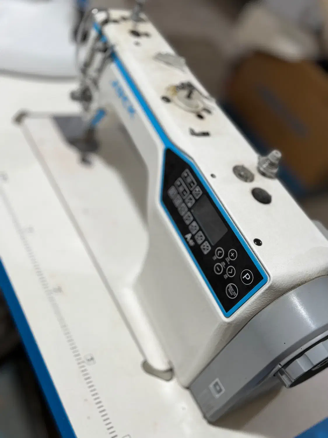 چرخ راسته دوزa4f|چرخ خیاطی و ریسندگی|آستانه اشرفیه, |دیوار