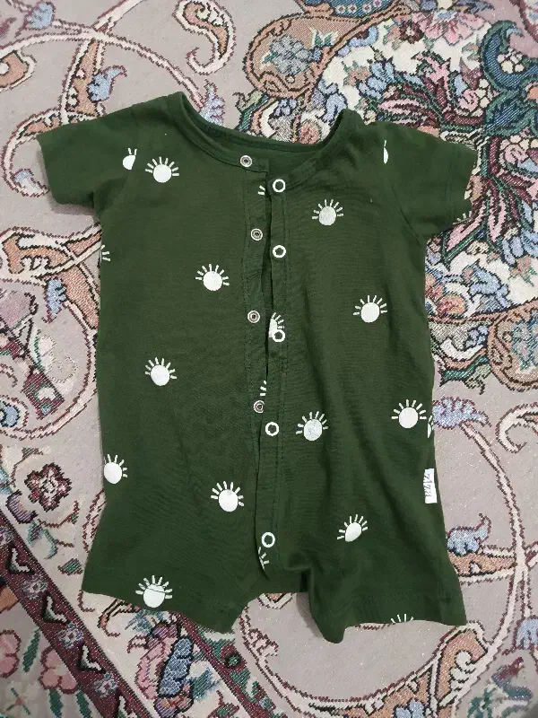 لباس بچگانه|کفش و لباس بچه|سبزوار, چهارراه فرودگاه|دیوار