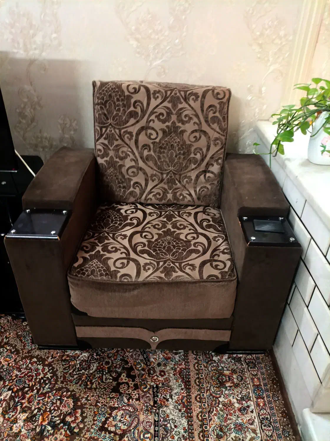 مبل راحتی 8 نفره تخت شو  باکس دار  با دو عدد میز|مبلمان خانگی و میز عسلی|قم, انصار‌الحسین|دیوار