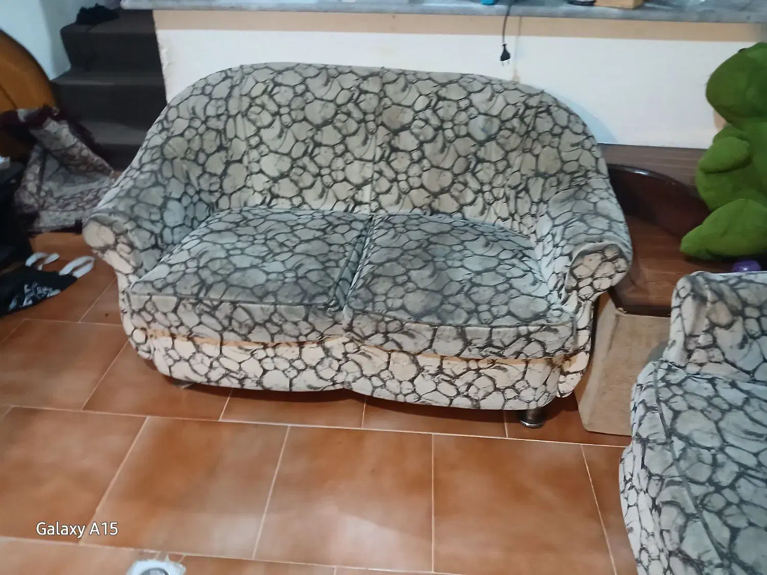 مبل ۷ نفره استیل|مبلمان خانگی و میز عسلی|رشت, باهنر|دیوار