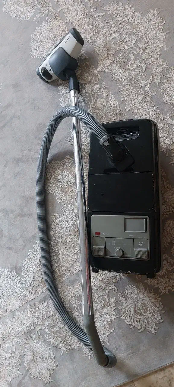 جاروبرقی آاگ اصل قدیمی|جاروبرقی، جارو شارژی، بخارشو|تهران, سازمان آب|دیوار